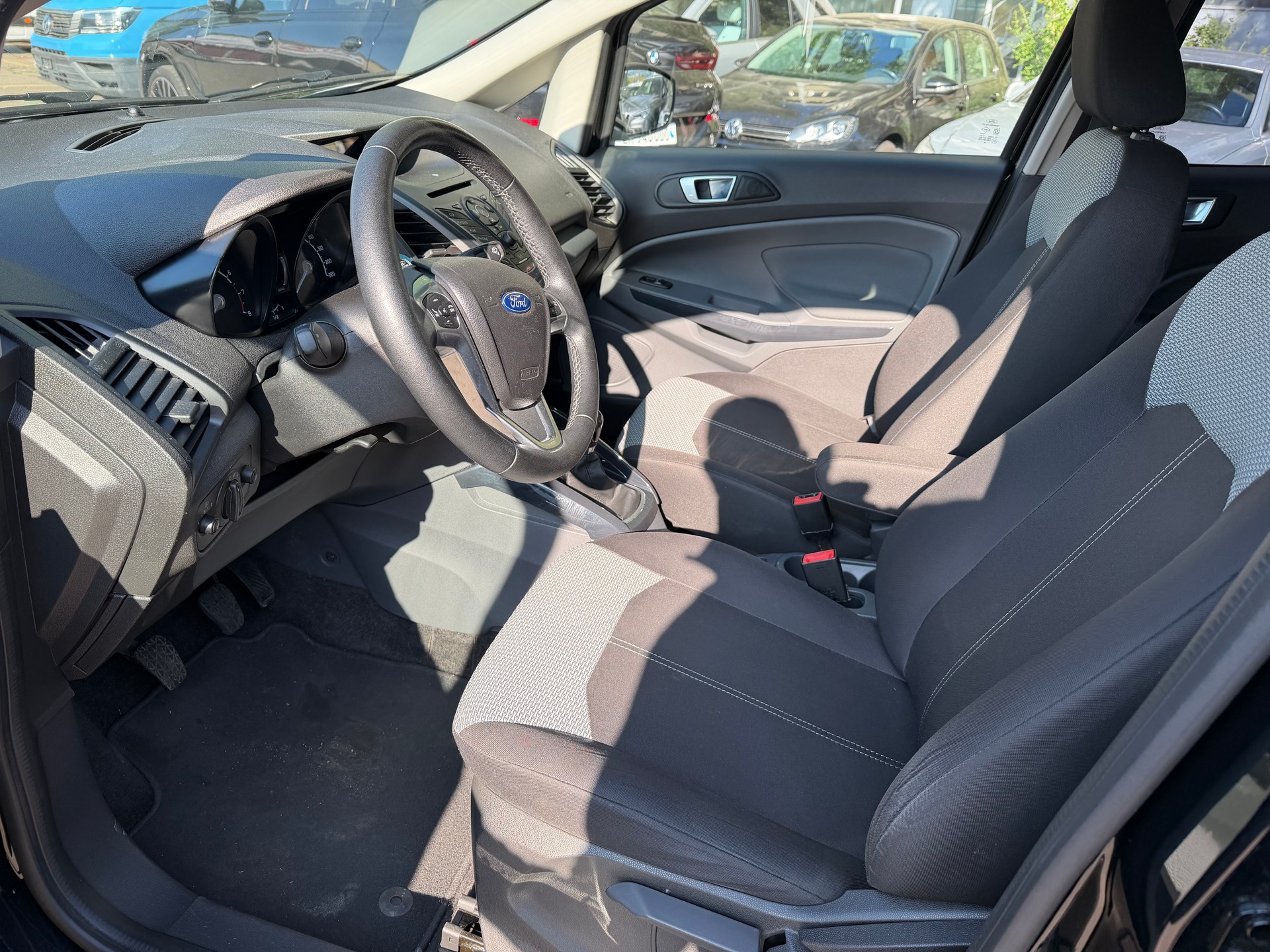 FORD EcoSport 1.0 SCTi Titanium-image-10