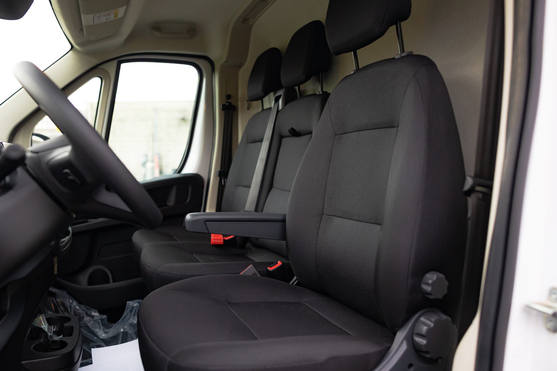PEUGEOT Boxer 2.2 HDI L2H2 335-image-10