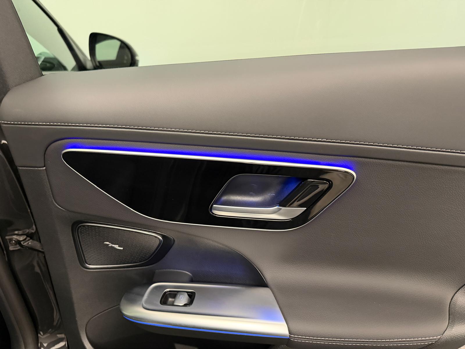MERCEDES-BENZ C 220 d T 4 Matic-image-16