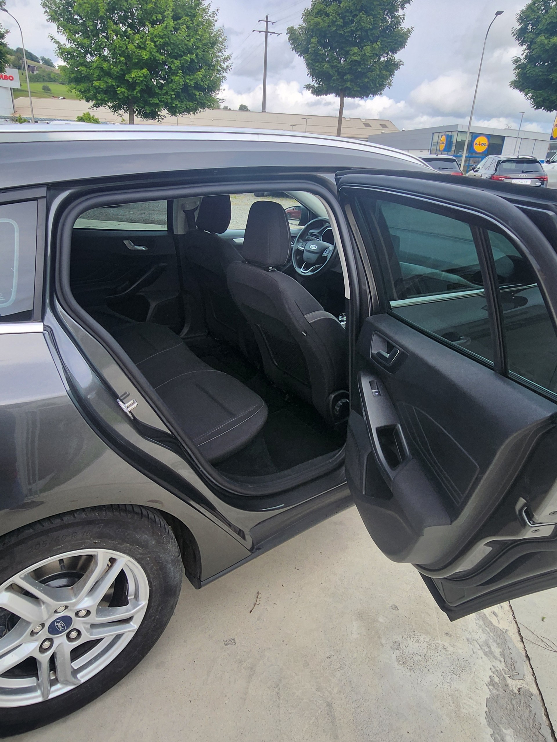 FORD Focus 1.0 SCTi Business Automatic-image-14