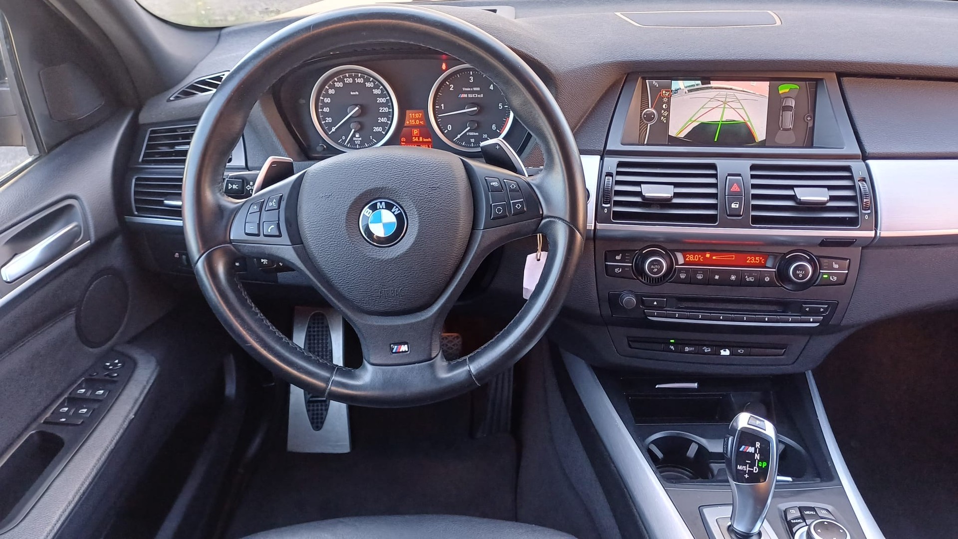 BMW X5 xDrive M50d Steptronic-image-14