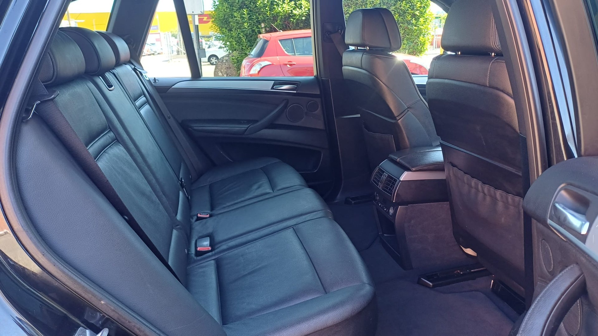 BMW X5 xDrive M50d Steptronic-image-12