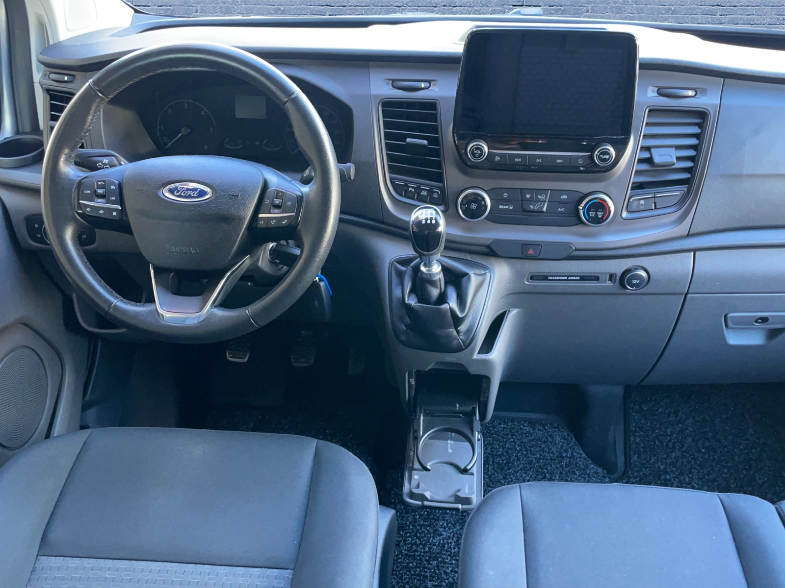 FORD Transit C Kombi 320 L1 2.0 TDCi 130 Trend-image-9