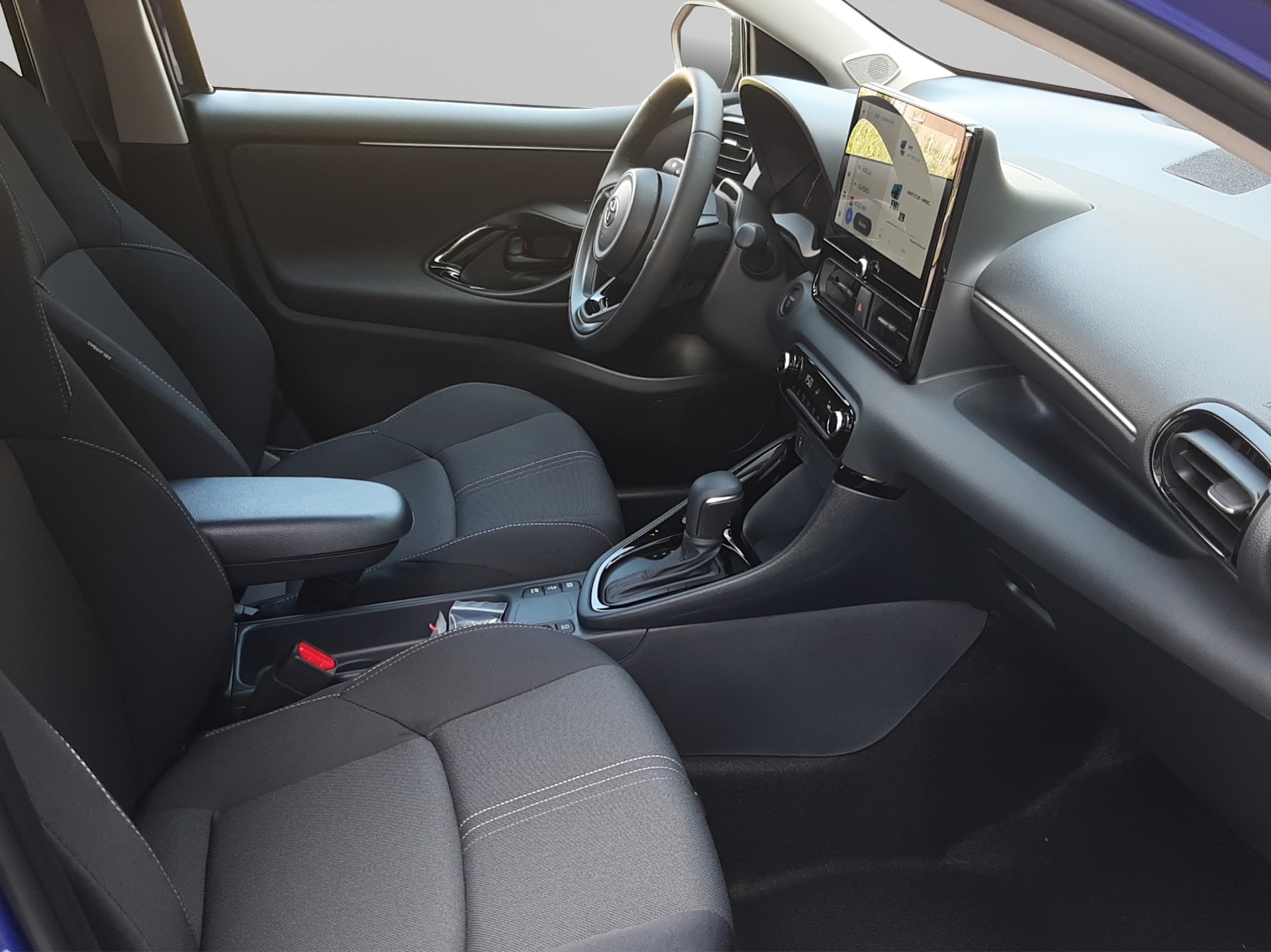 TOYOTA Yaris 1.5 VVT-i HSD Trend-image-15
