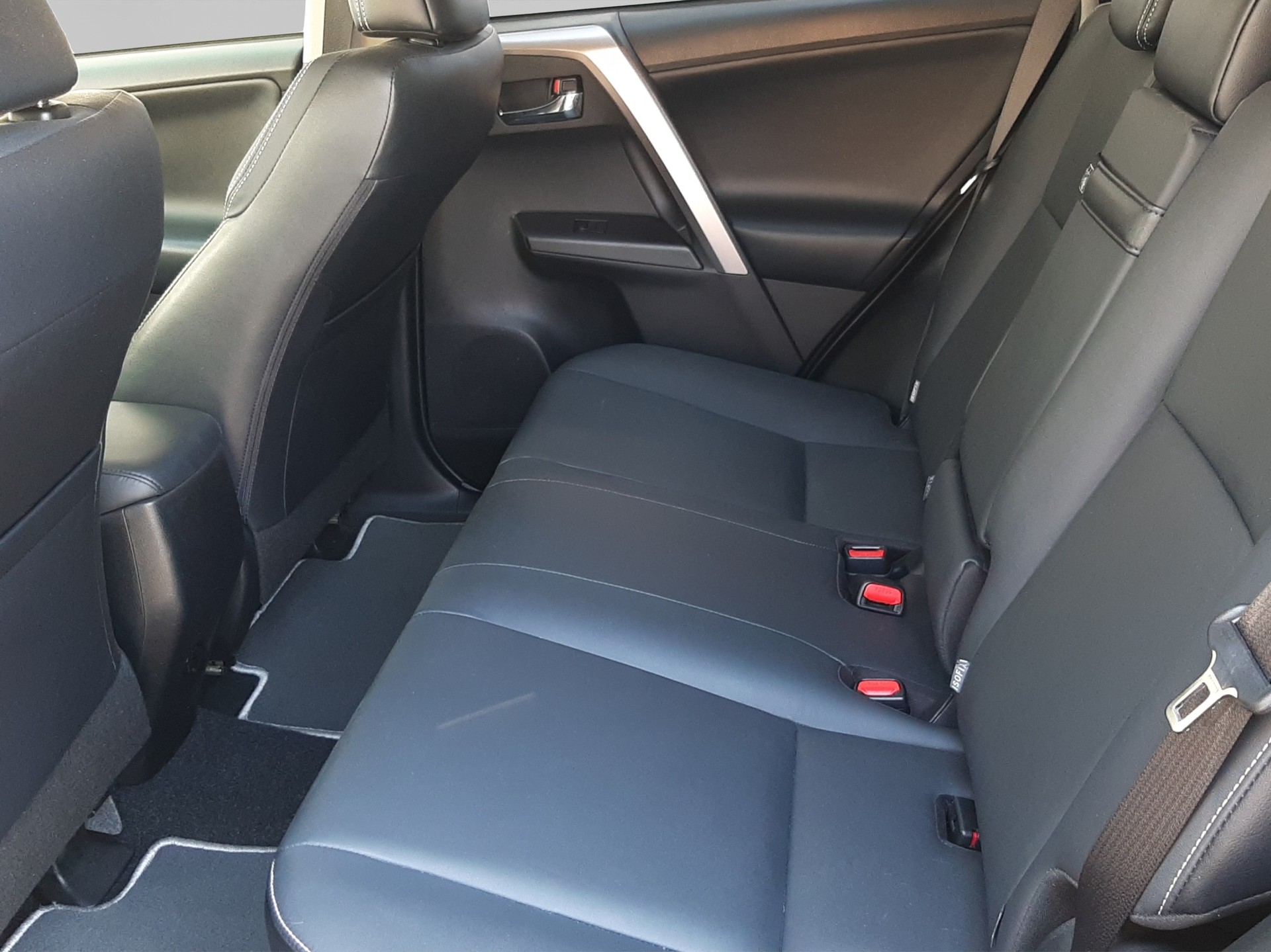 TOYOTA RAV4 2.5 HSD Premium-image-12