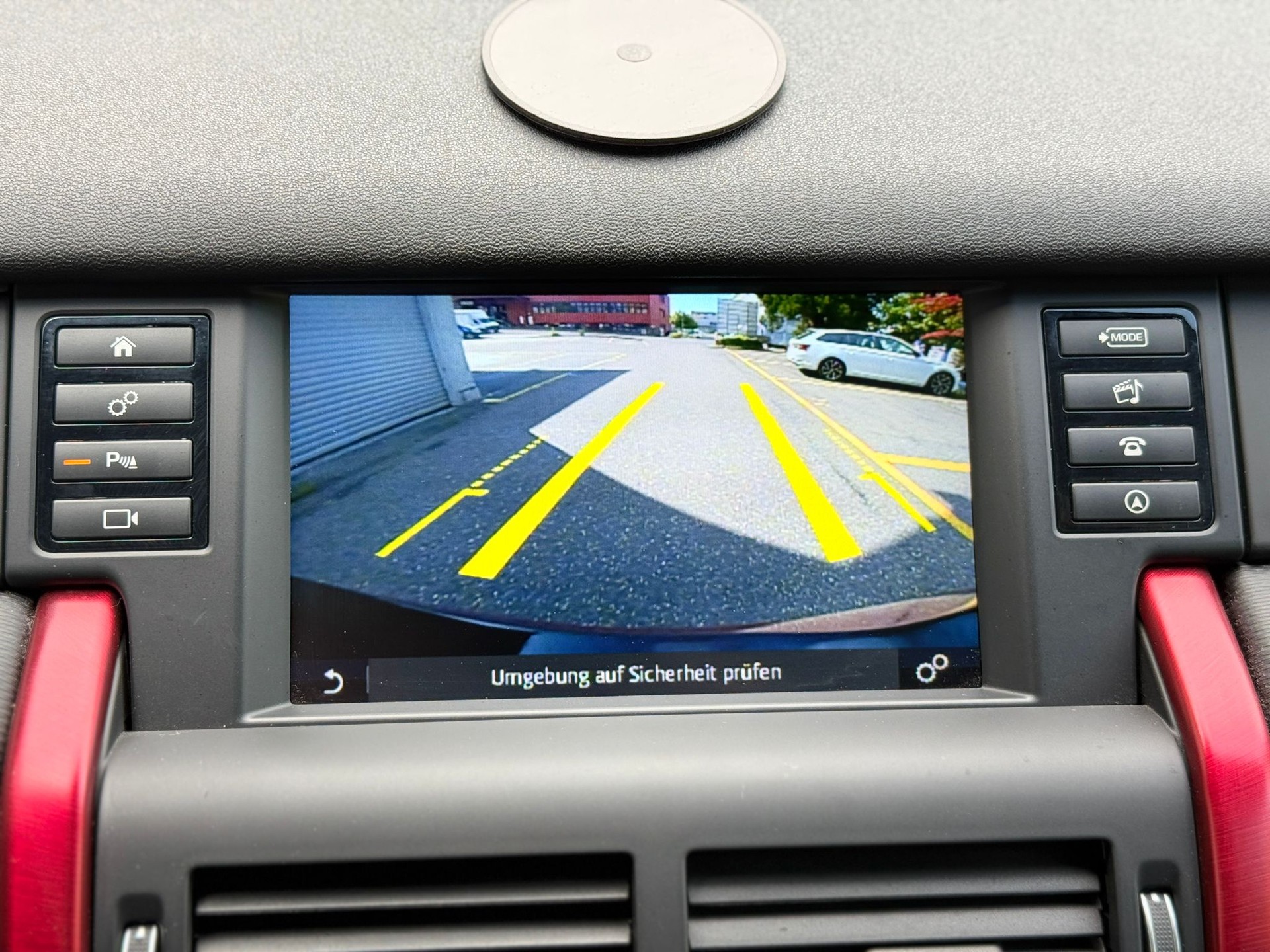 LAND ROVER Discovery Sport 2.0 Si4 290 Dynamic-image-13
