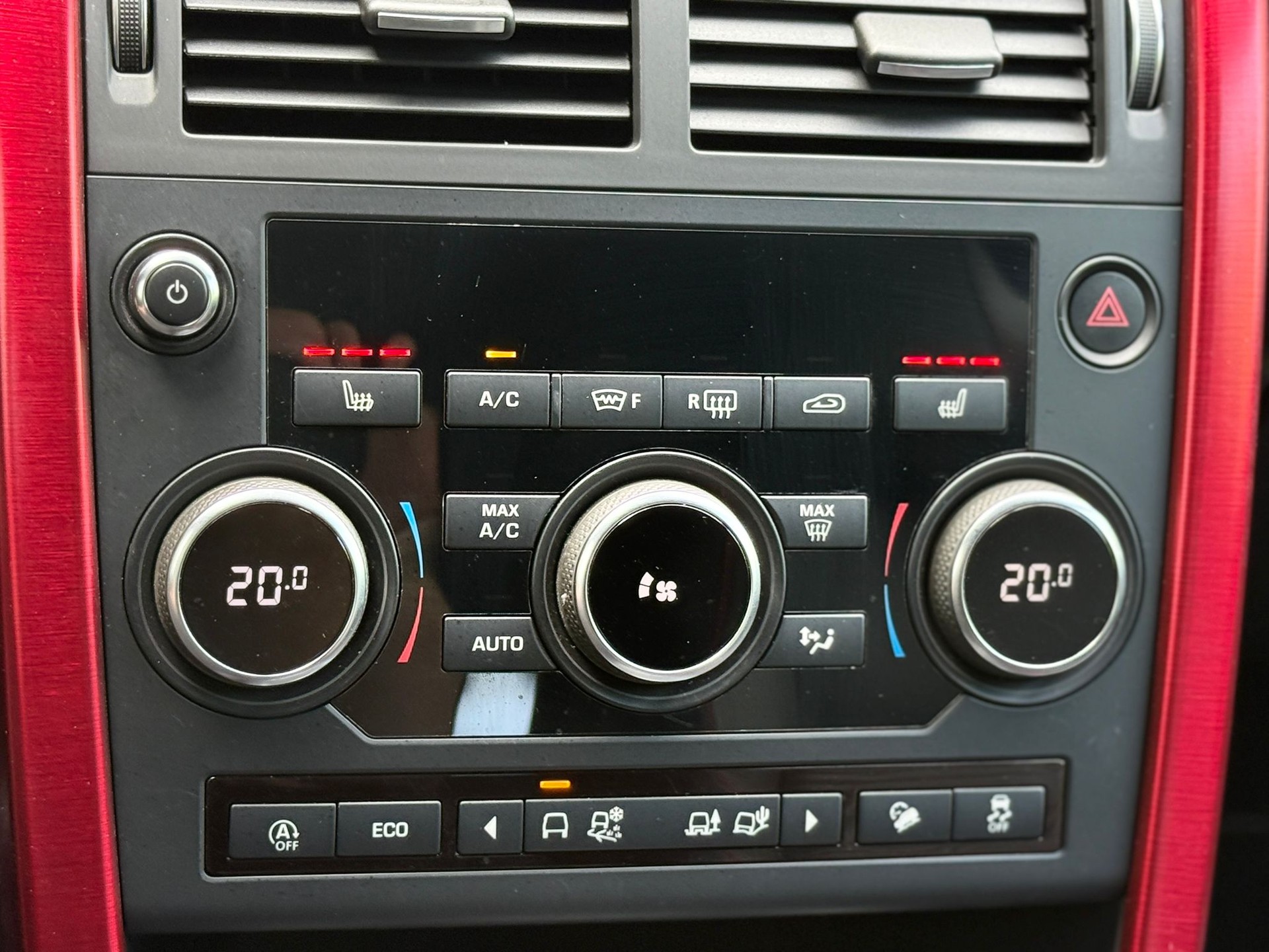 LAND ROVER Discovery Sport 2.0 Si4 290 Dynamic-image-18