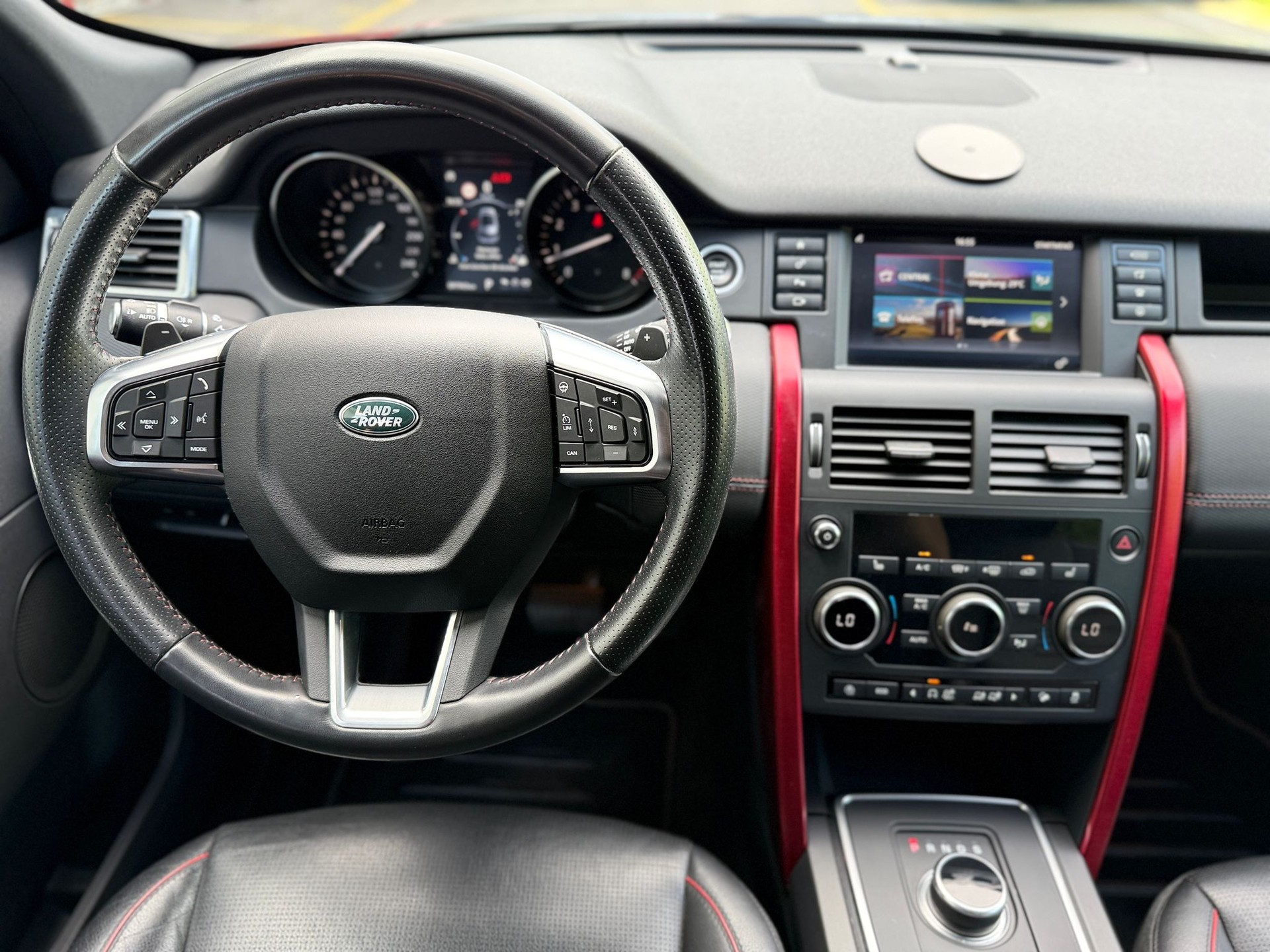 LAND ROVER Discovery Sport 2.0 Si4 290 Dynamic-image-11