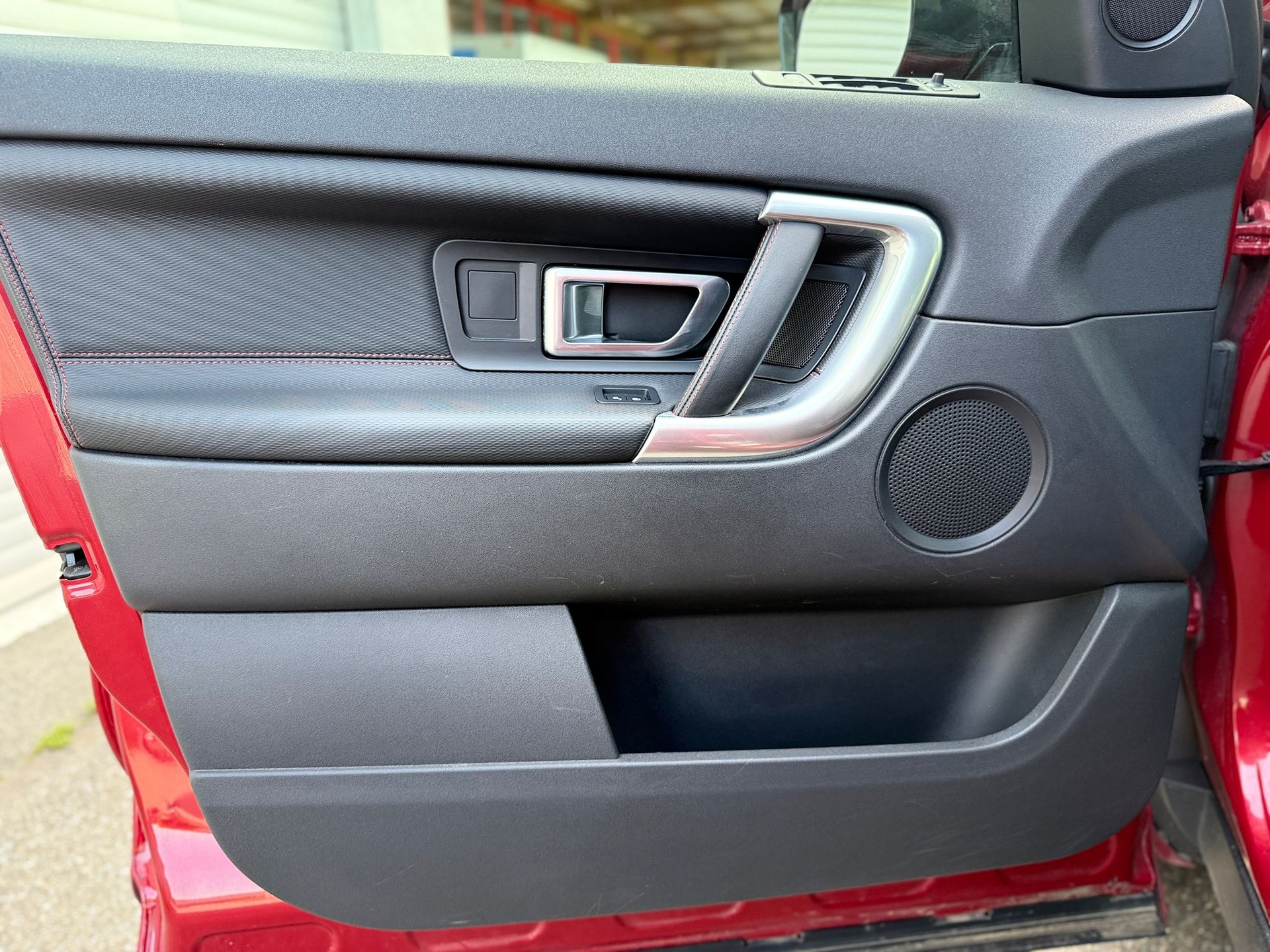 LAND ROVER Discovery Sport 2.0 Si4 290 Dynamic-image-7