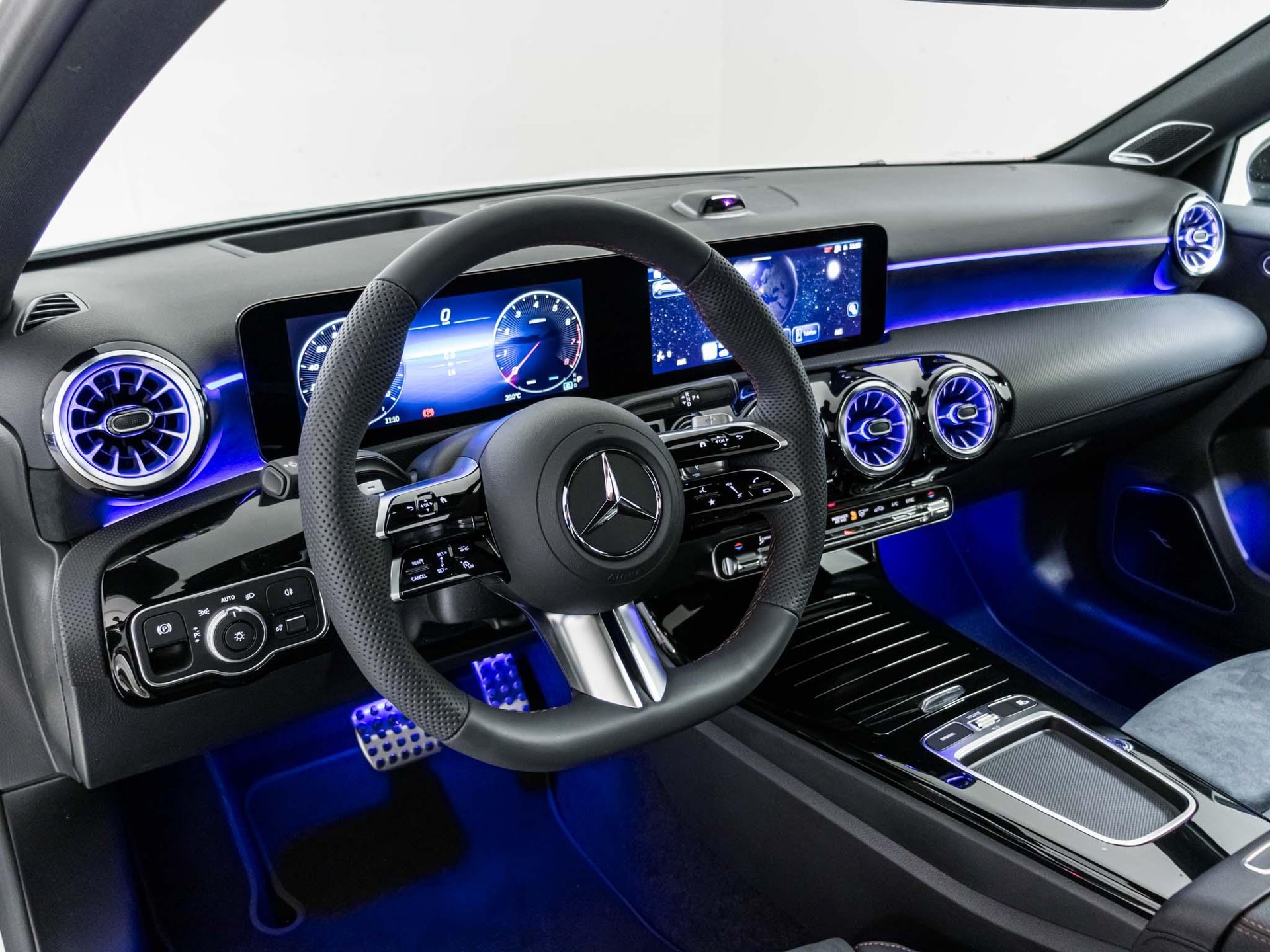 MERCEDES-BENZ A 200 Night Star-image-9
