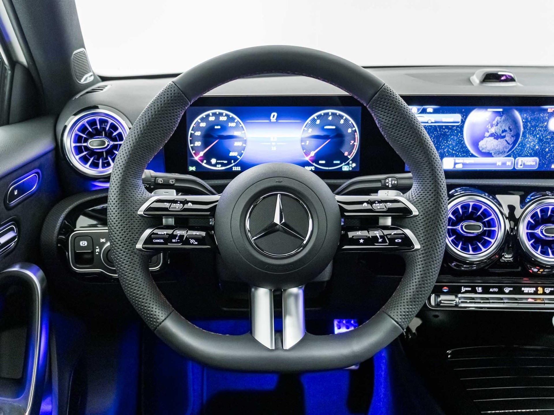MERCEDES-BENZ A 200 Night Star-image-10