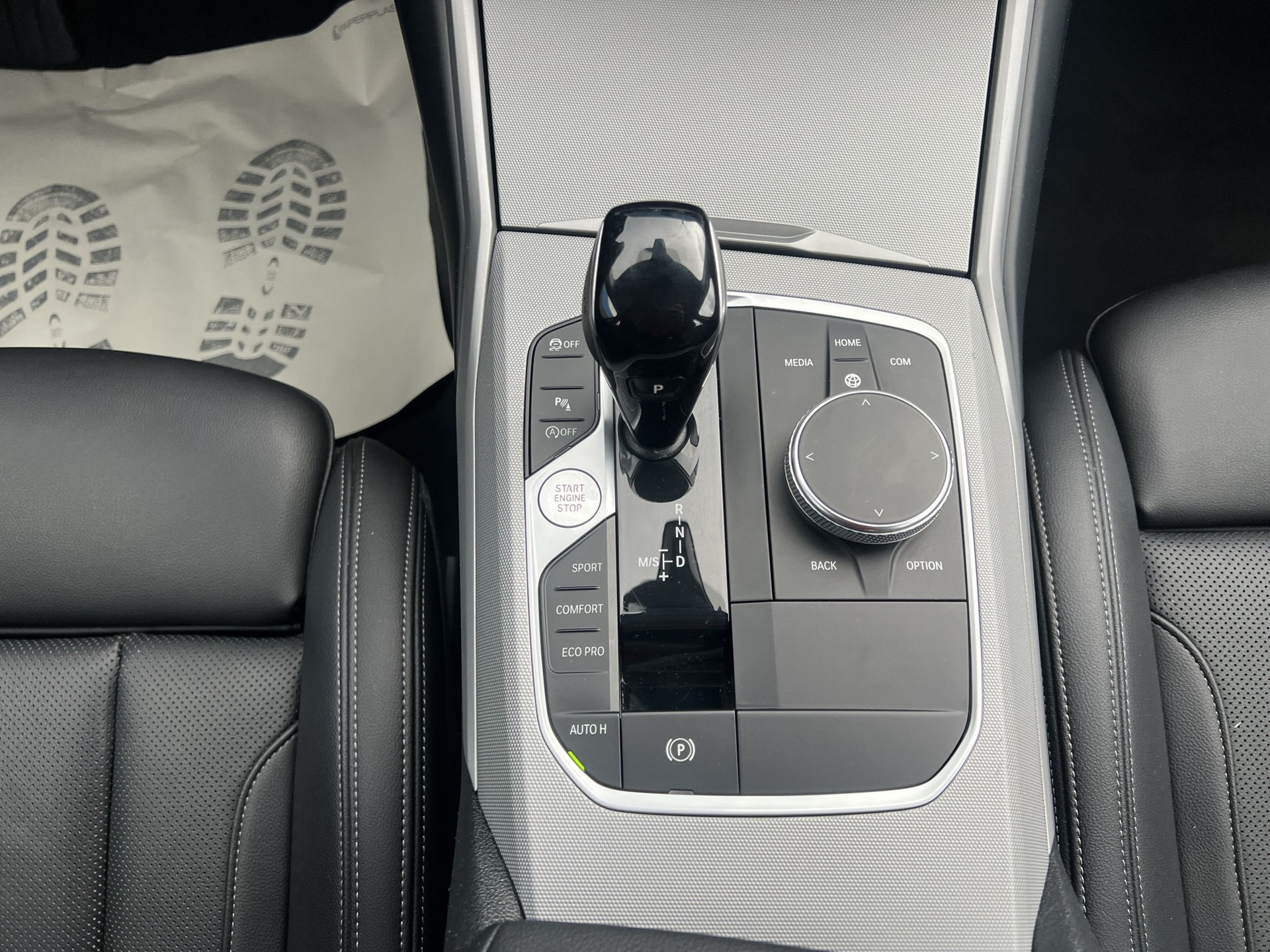 BMW 318i Touring Steptronic-image-12