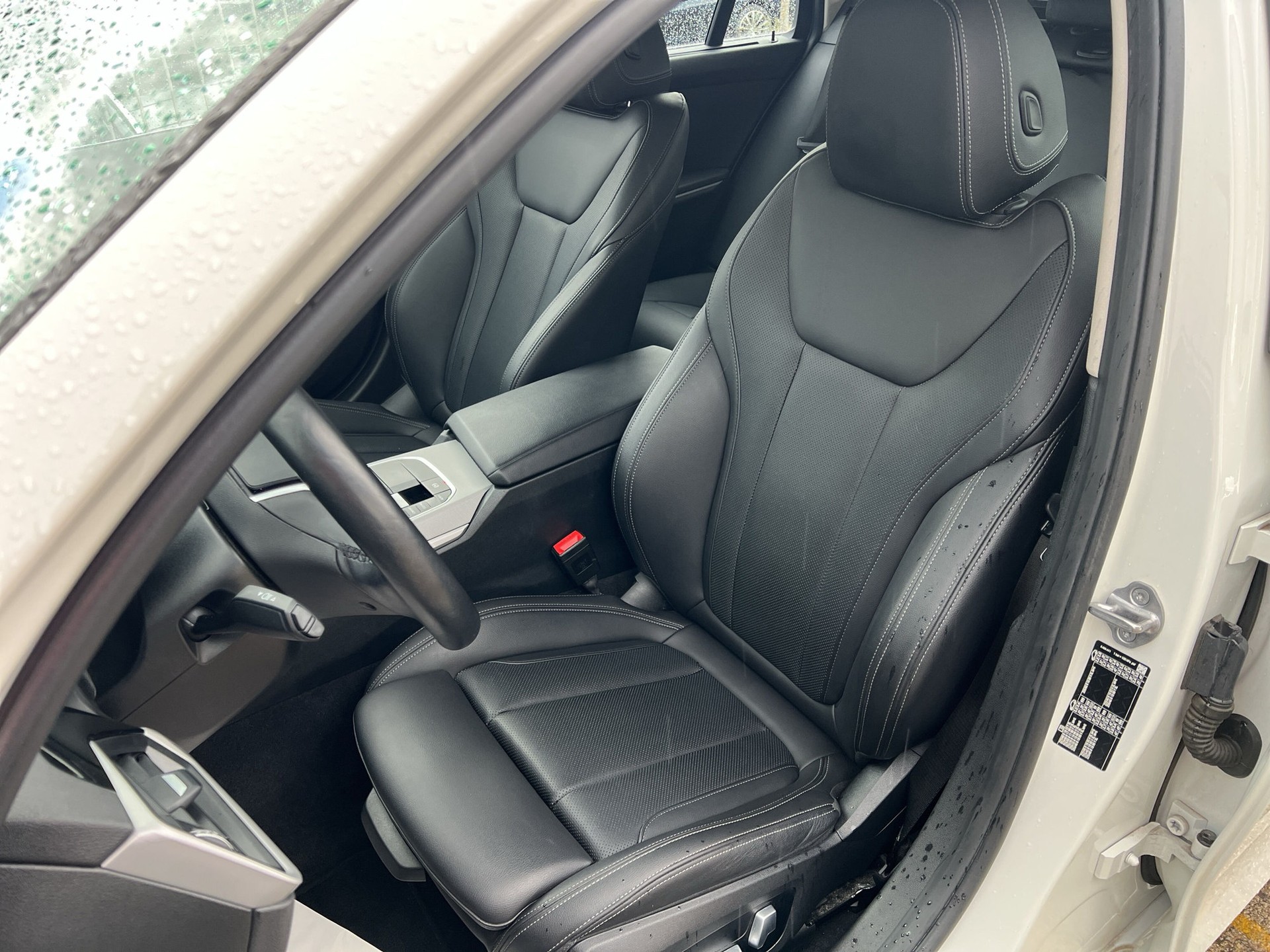 BMW 318i Touring Steptronic-image-9
