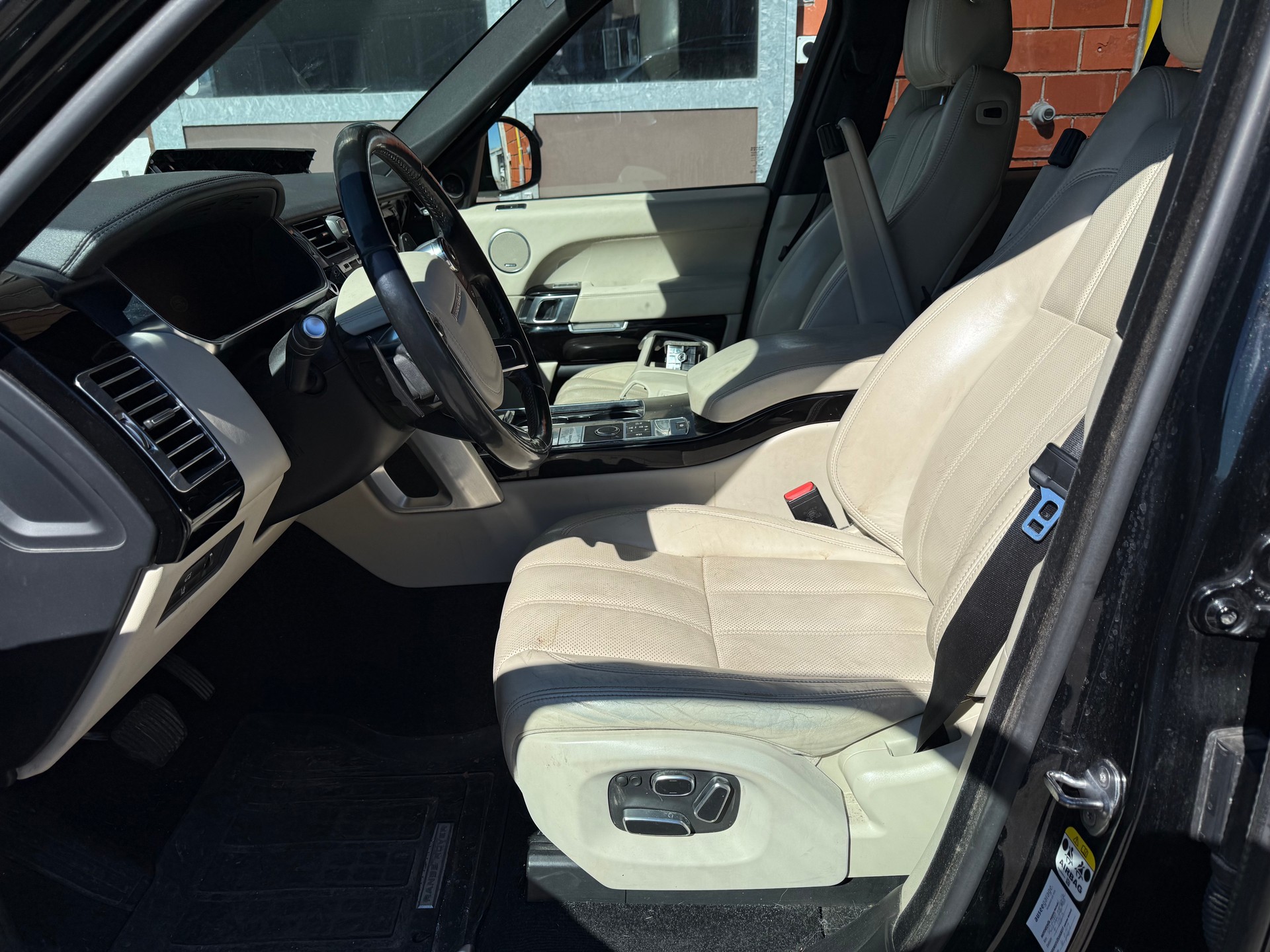 LAND ROVER Range Rover 4.4 SDV8 Vogue Automatic-image-3
