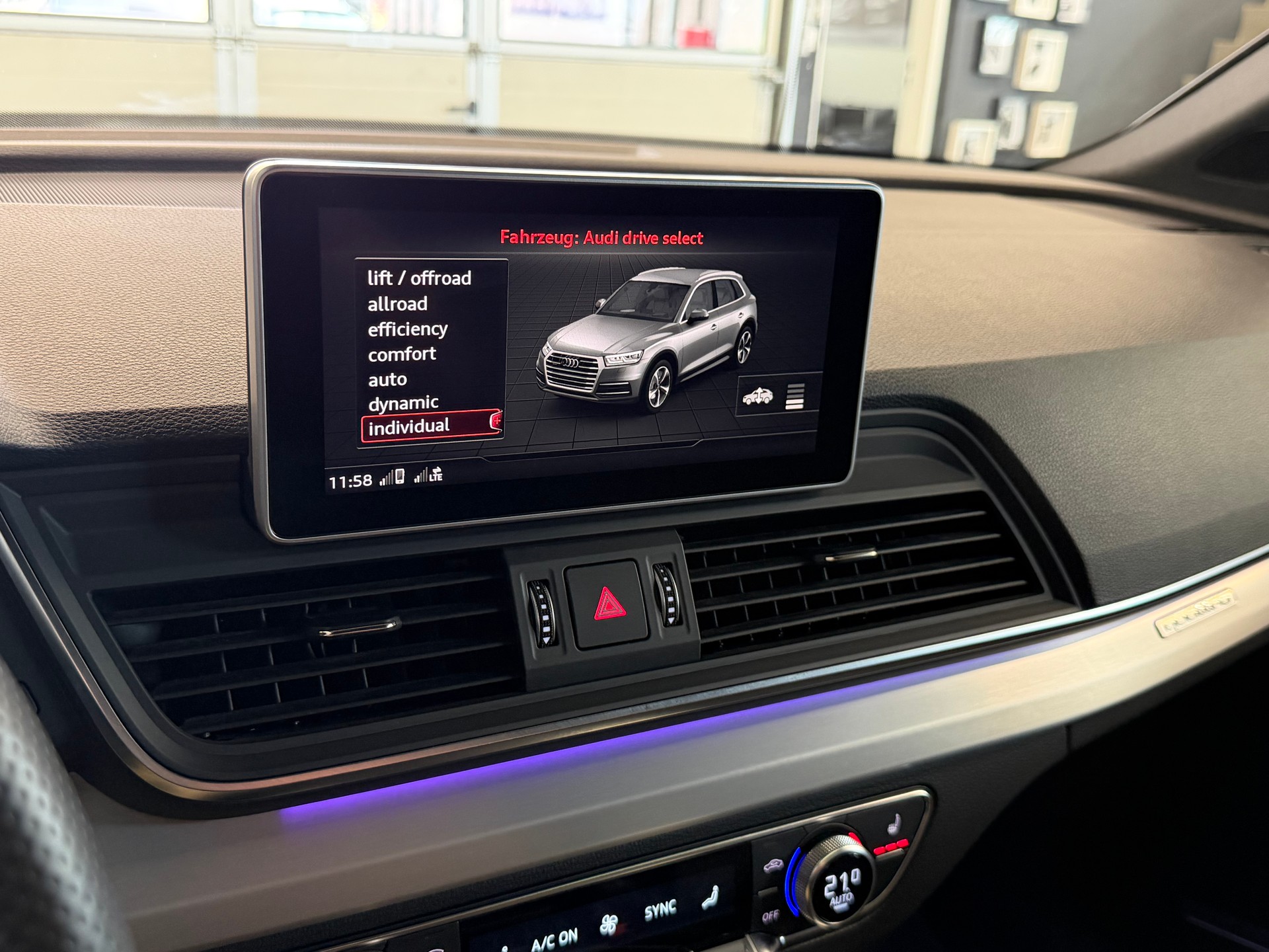 AUDI Q5 3.0 TDI sport S-Line quattro tiptronic-image-25