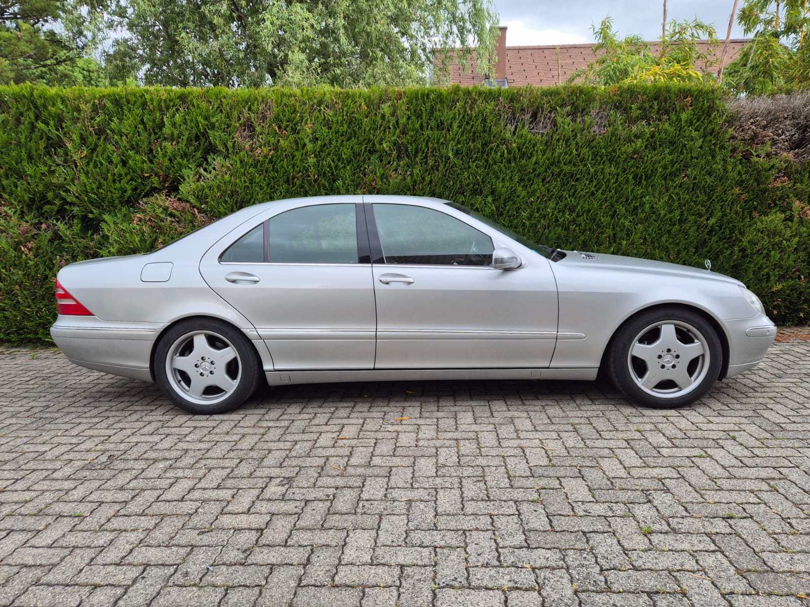 MERCEDES-BENZ S 55 AMG-showroom-element-2