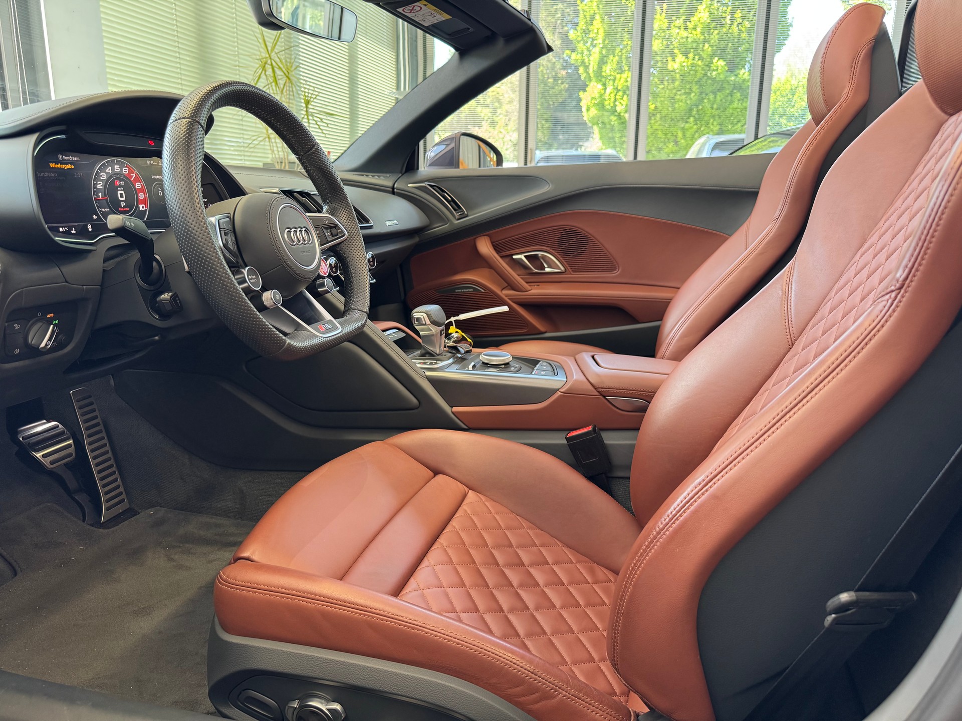 AUDI R8 Spyder 5.2 S-Tronic *NO OPF*-image-9