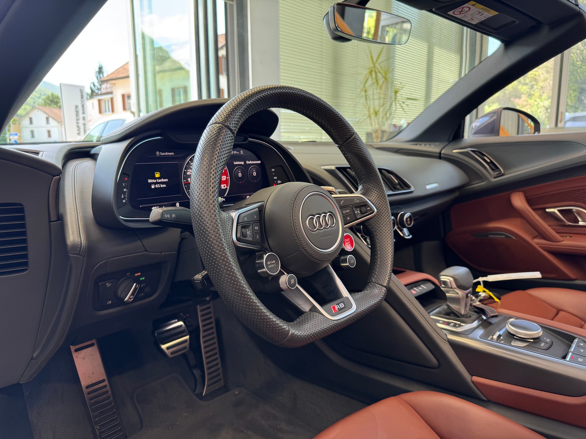AUDI R8 Spyder 5.2 S-Tronic *NO OPF*-image-11
