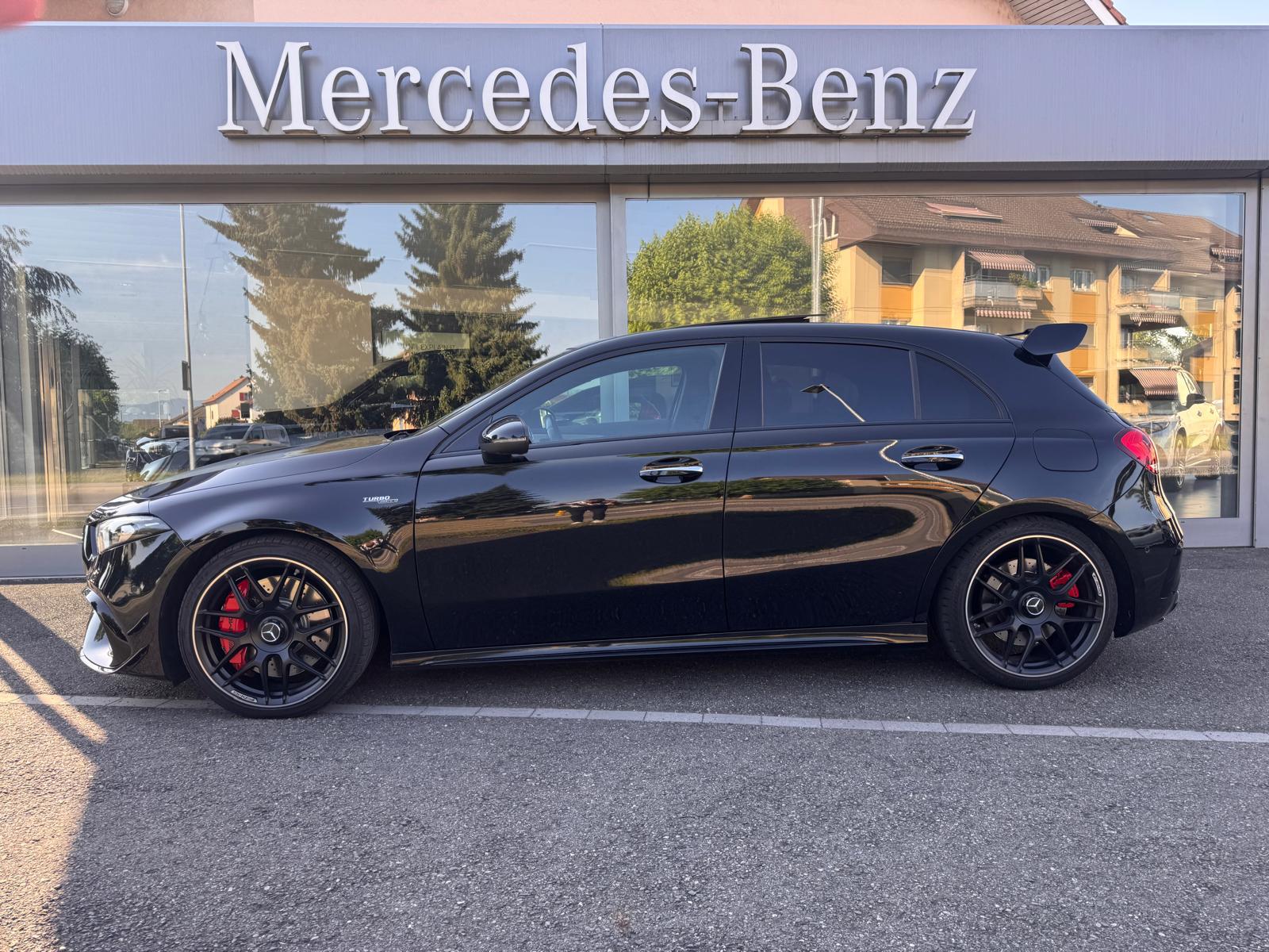 MERCEDES-BENZ A 45 S AMG 4Matic+ Speedshift-showroom-element-2