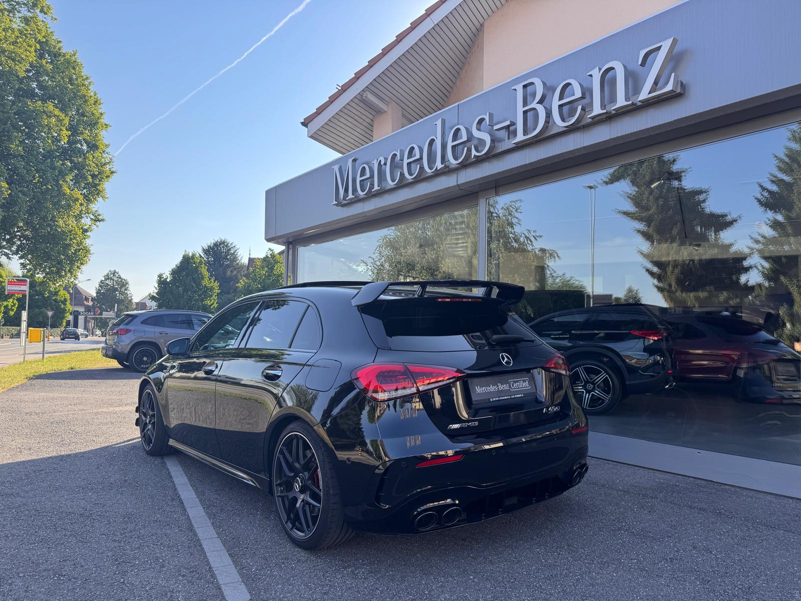 MERCEDES-BENZ A 45 S AMG 4Matic+ Speedshift-showroom-element-3