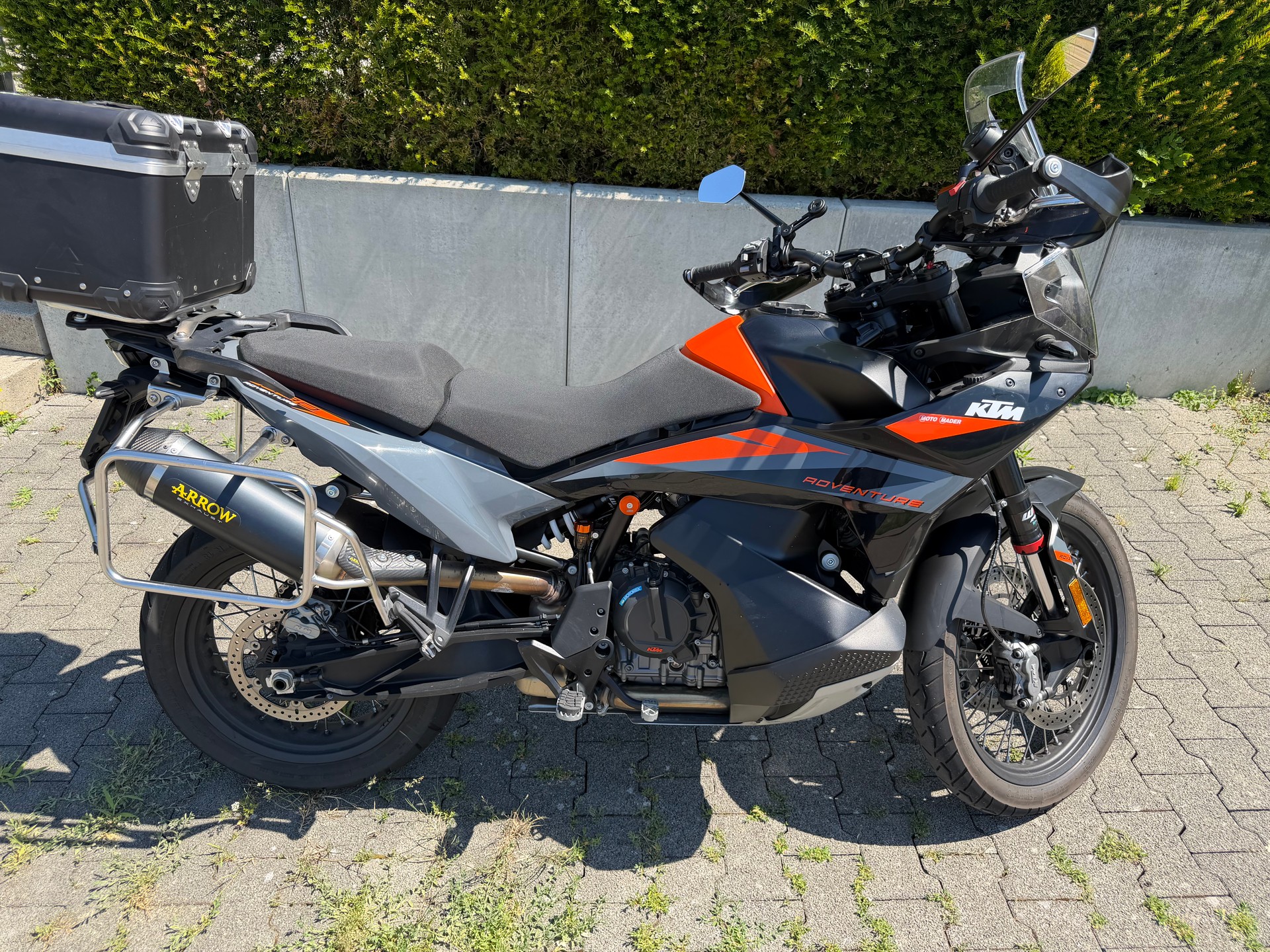 KTM 890 Adventure-image-0