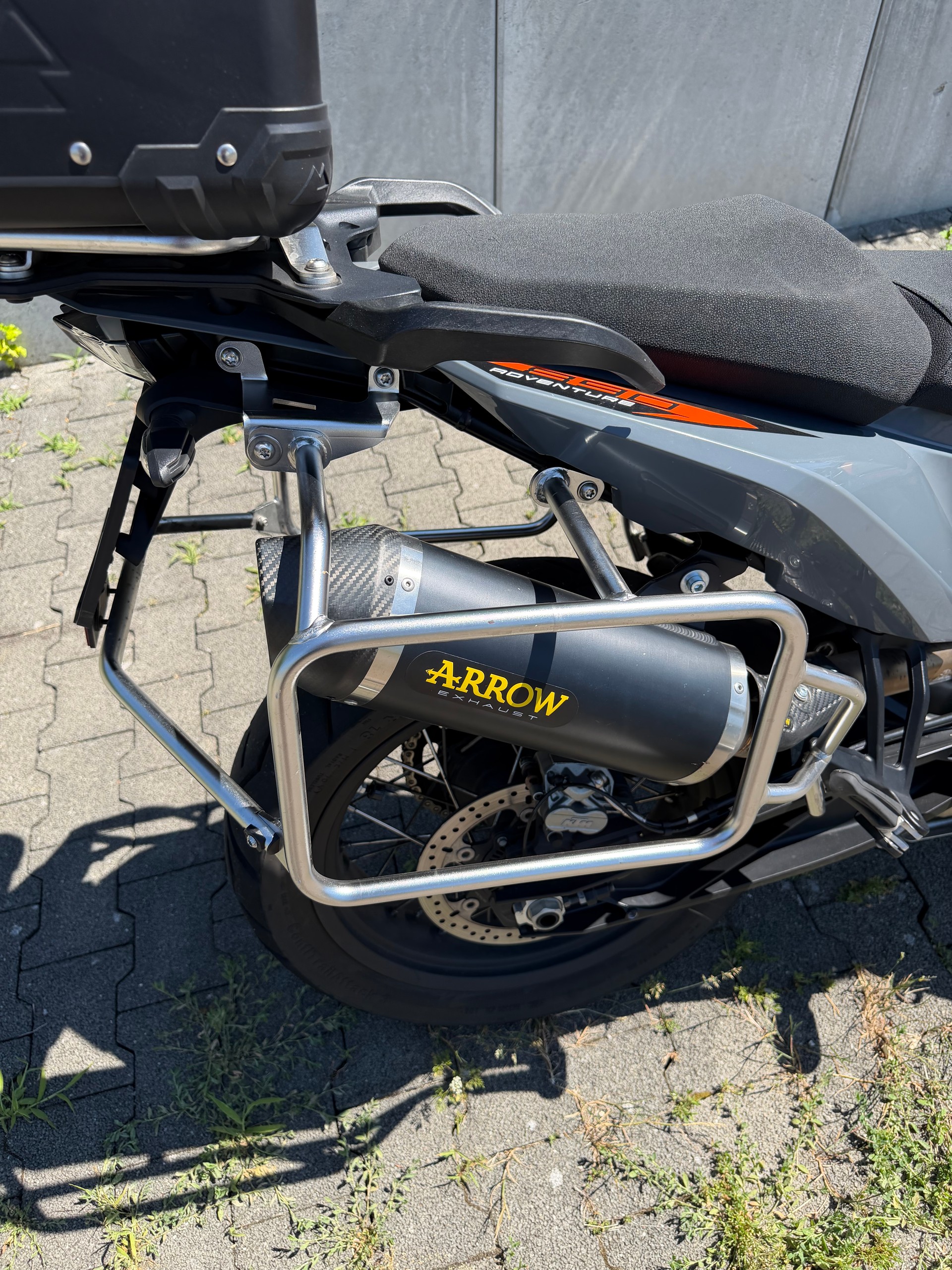 KTM 890 Adventure-image-3