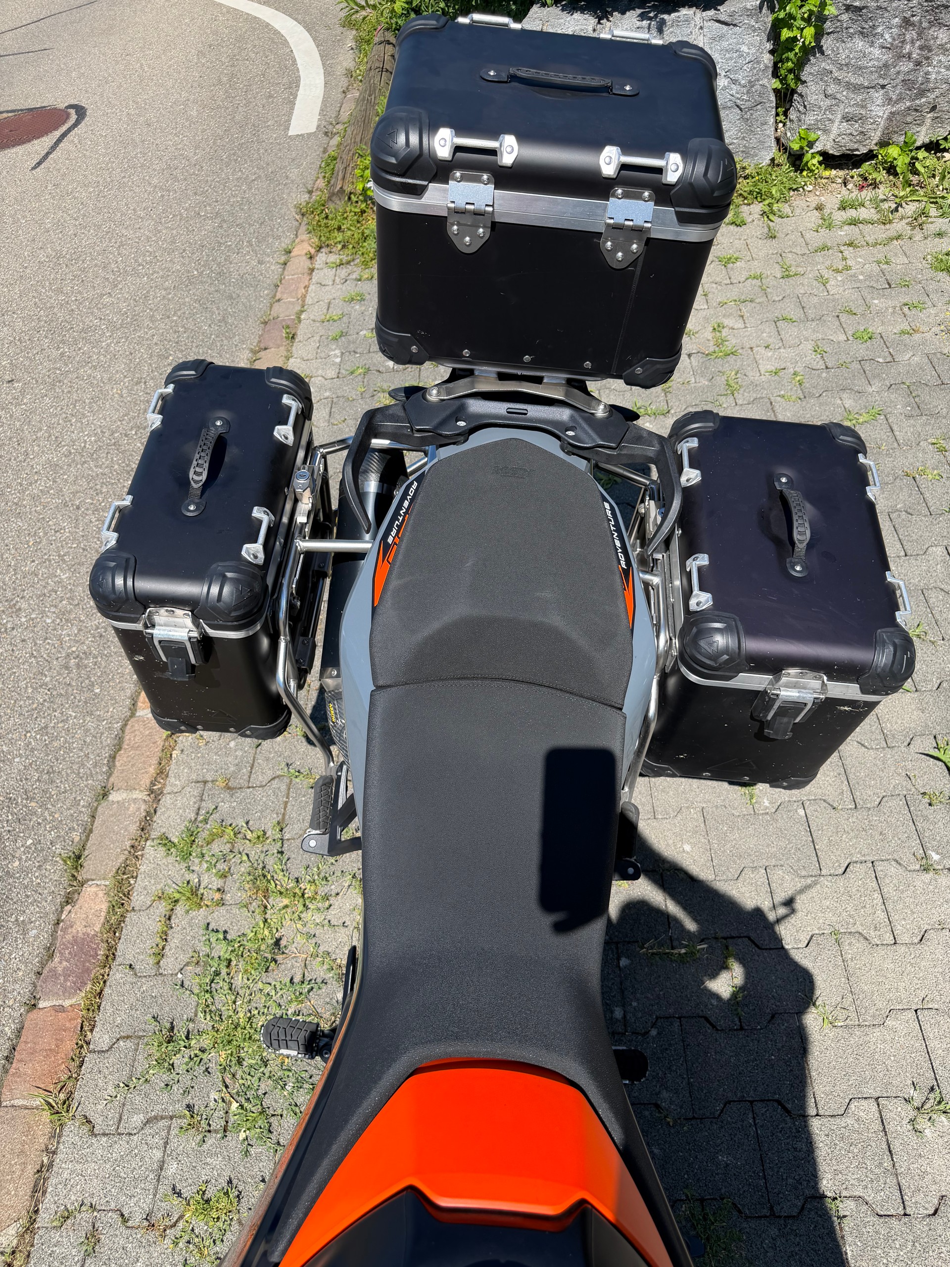 KTM 890 Adventure-image-9