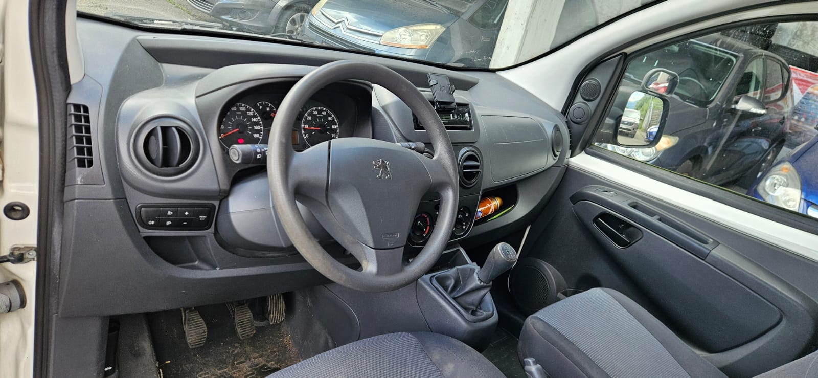 PEUGEOT Bipper 1.4i-image-1
