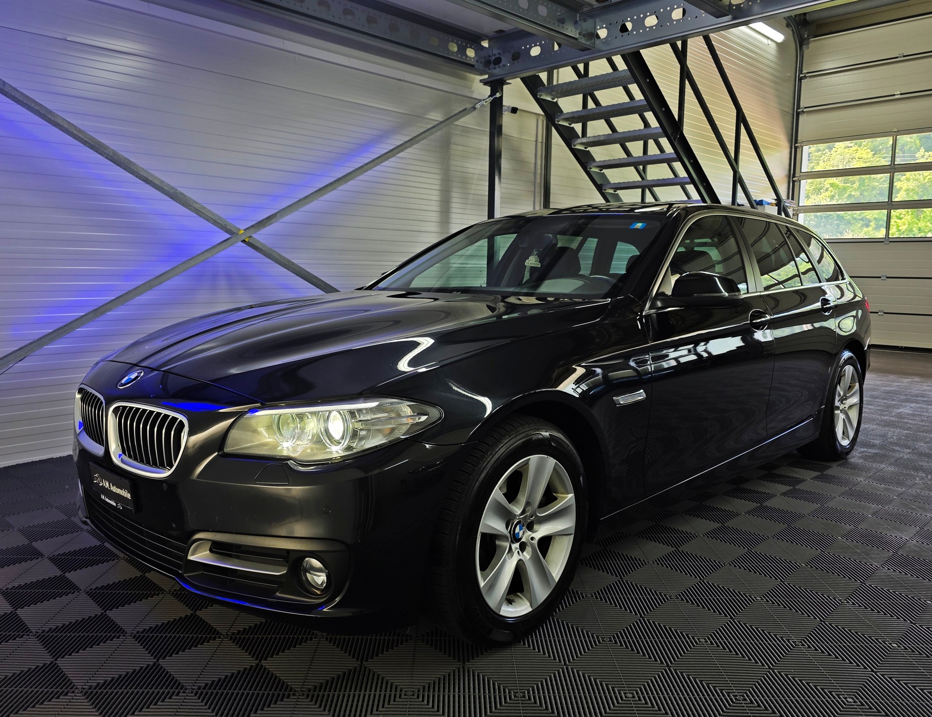BMW 525d Touring xDrive Steptronic-image-9