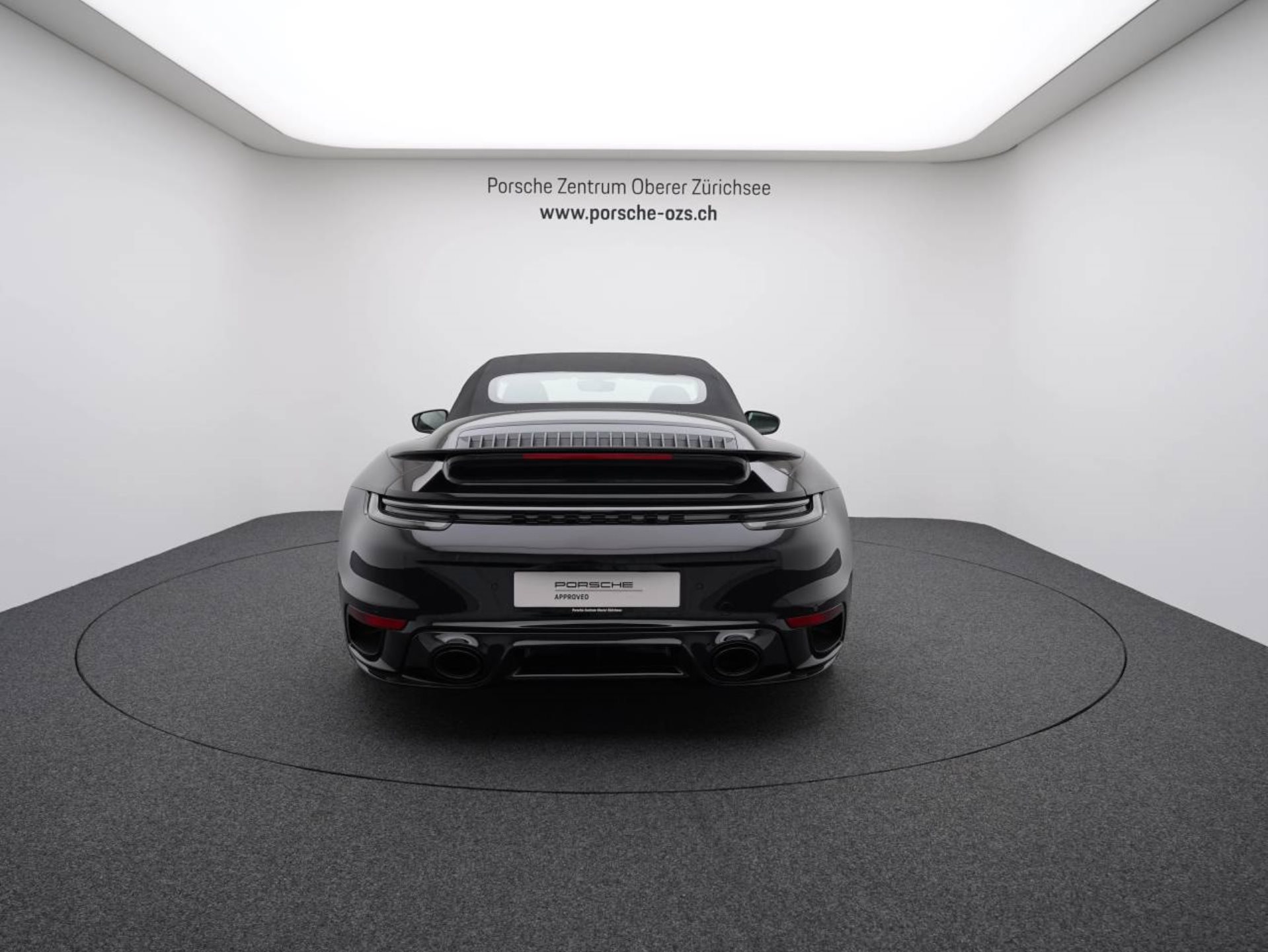 PORSCHE 911 Turbo S Cabriolet-image-5
