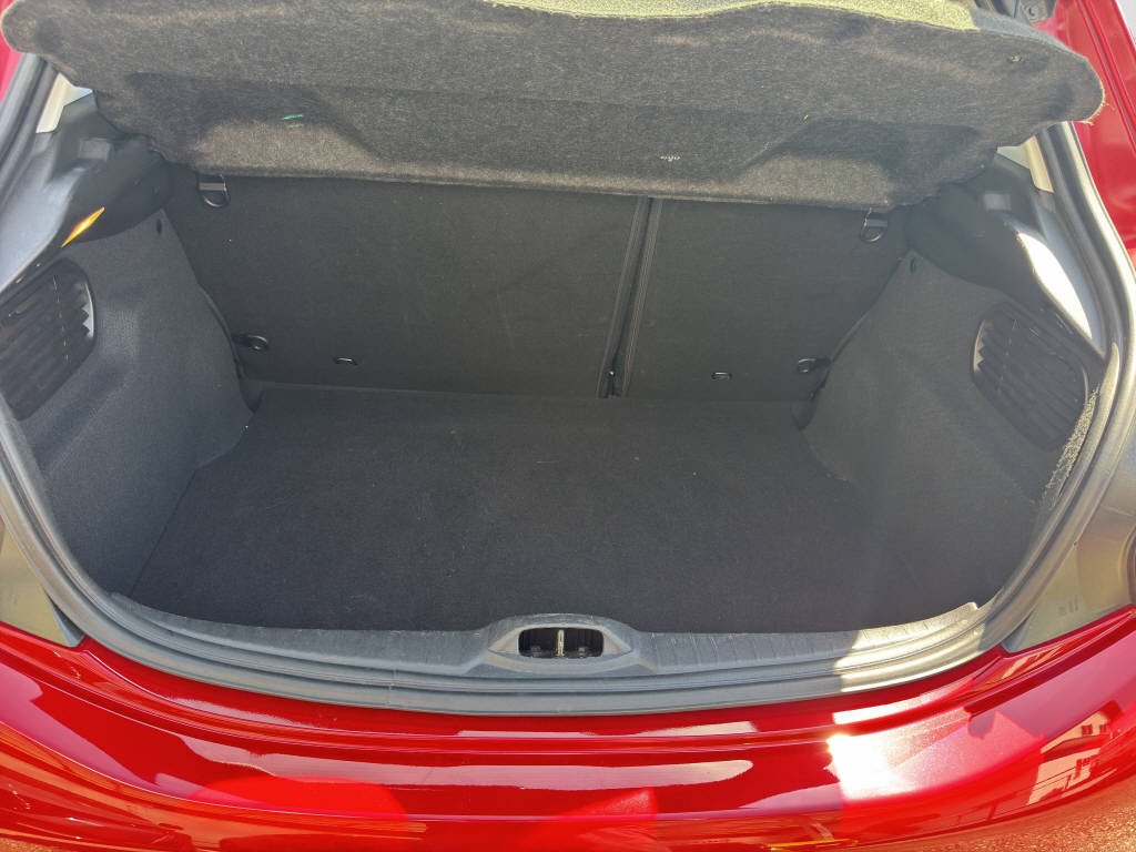 PEUGEOT 208 1.2 PureTech Allure S/S-image-12