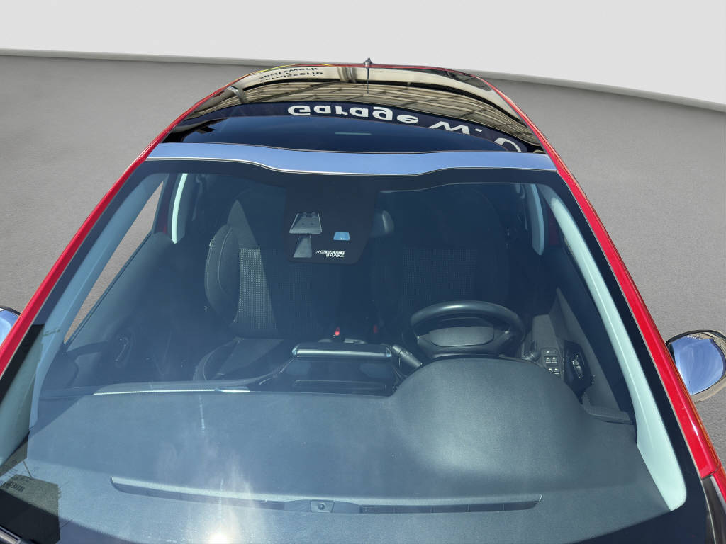 PEUGEOT 208 1.2 PureTech Allure S/S-image-15