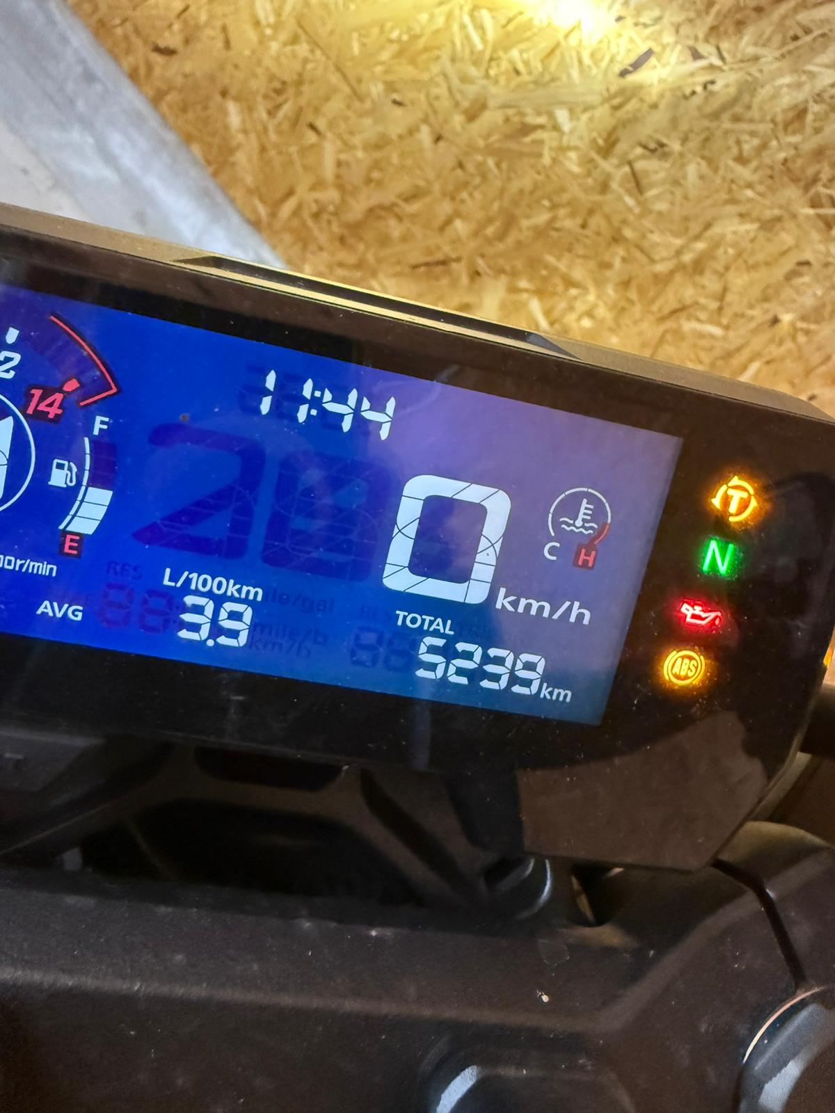 HONDA CB 650 R (35kW)-image-3
