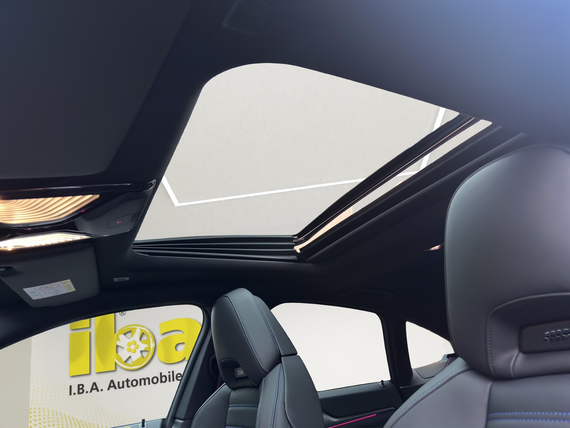 BMW i4 M50 M Sport Pro (CH) INDIVIDUAL-image-15