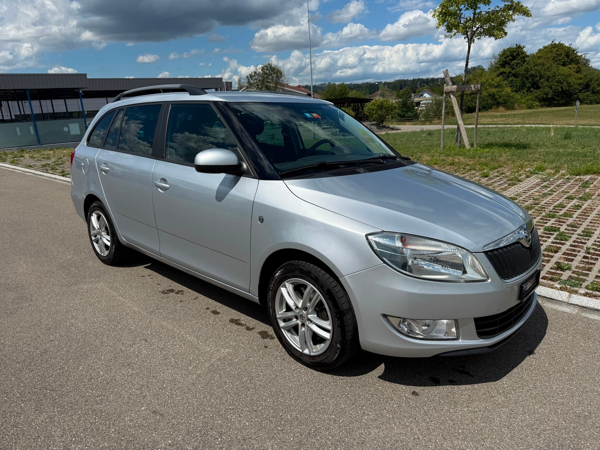 SKODA Fabia 1.2 TSI Fresh-showroom-element-1