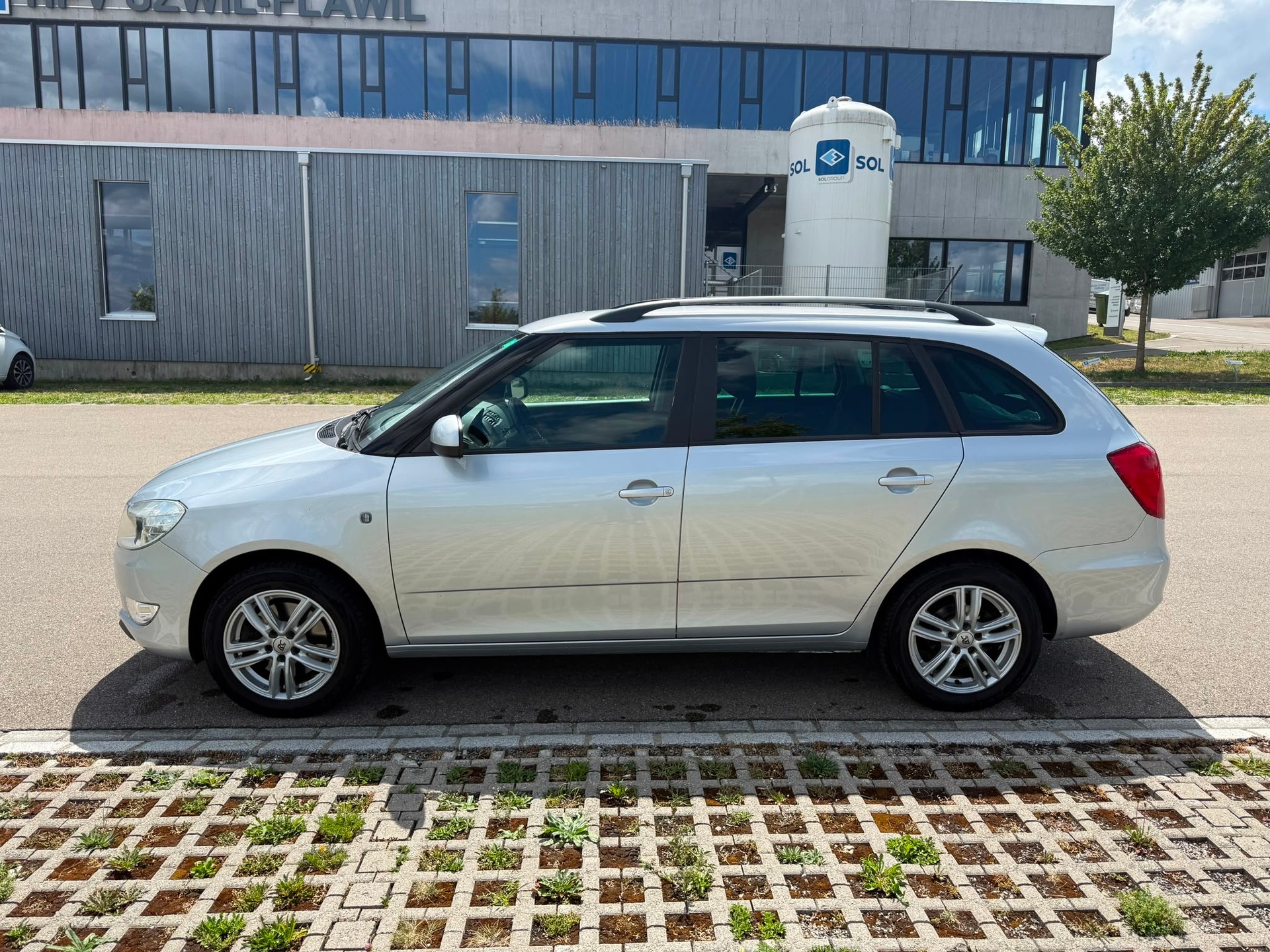 SKODA Fabia 1.2 TSI Fresh-showroom-element-3