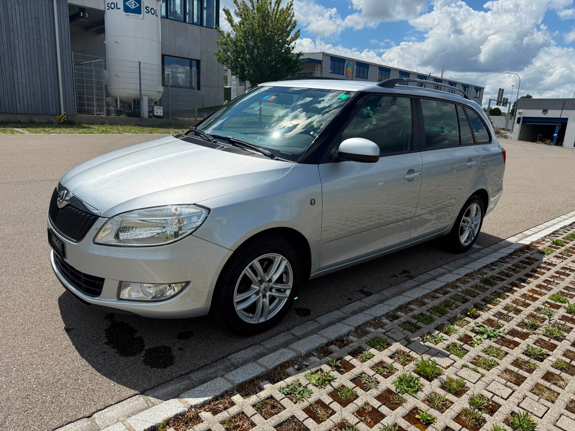 SKODA Fabia 1.2 TSI Fresh-showroom-element-2