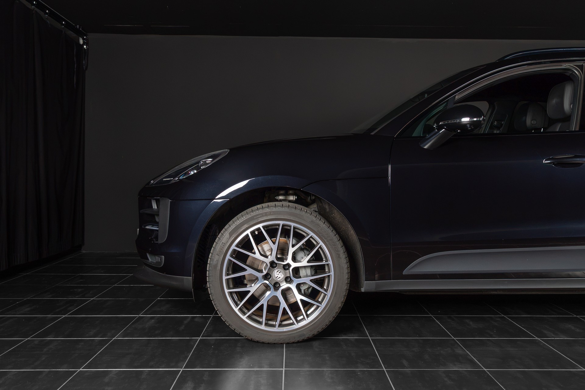 PORSCHE Macan S PDK-showroom-element-2