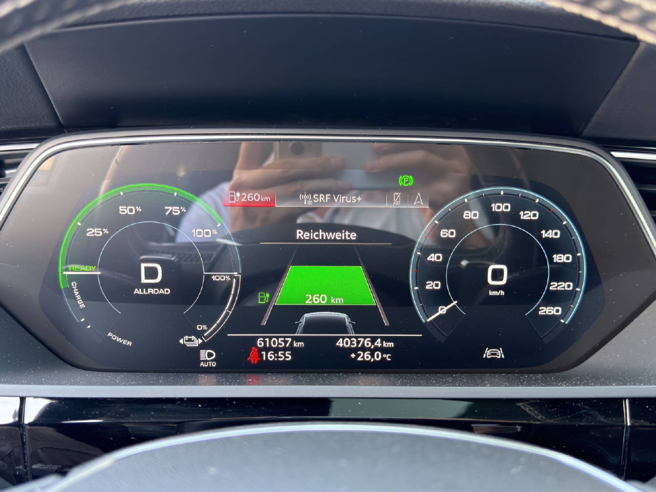 AUDI e-tron 50 Advanced quattro-image-8