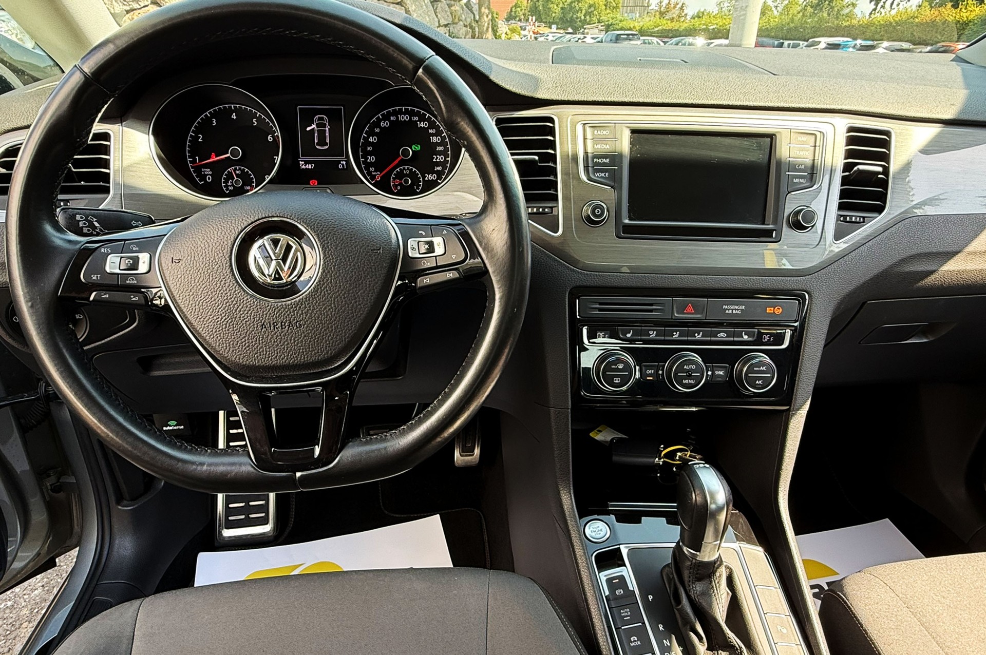 VW Golf Sportsvan 1.4 TSI Allstar DSG-image-13