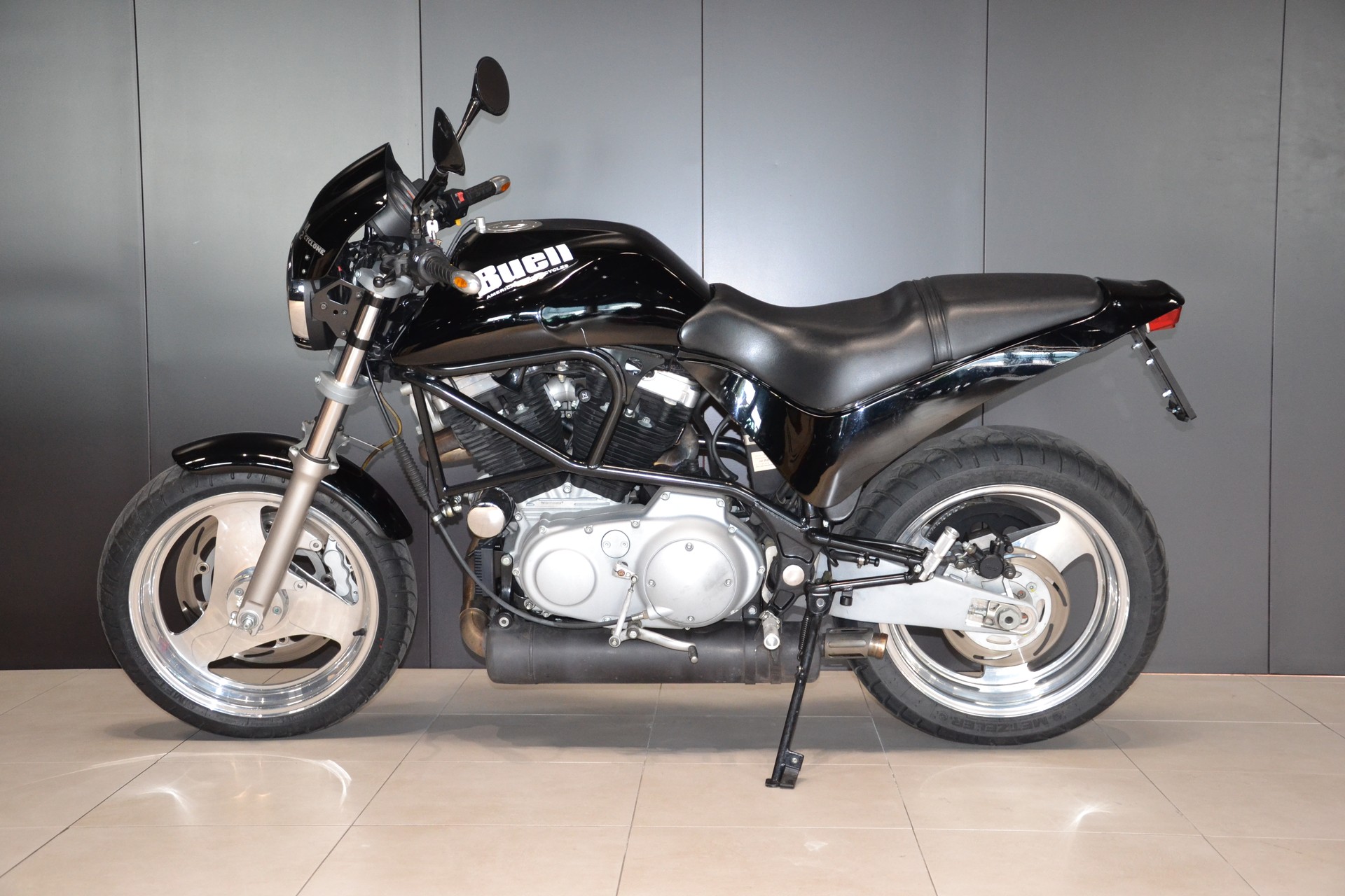 BUELL M2 Cyclone-image-1