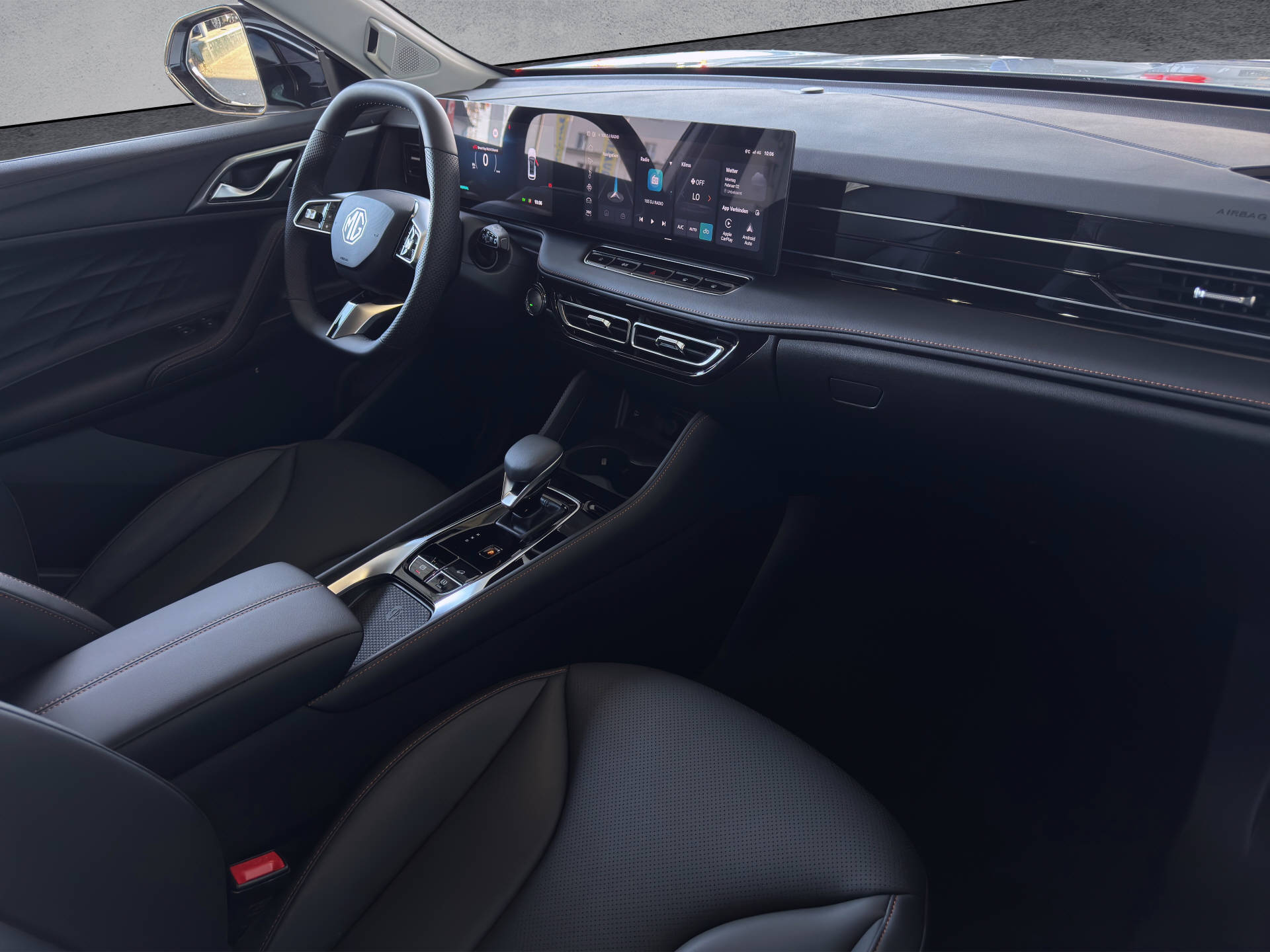 MG HS 1.5 Hybrid Luxury-image-14