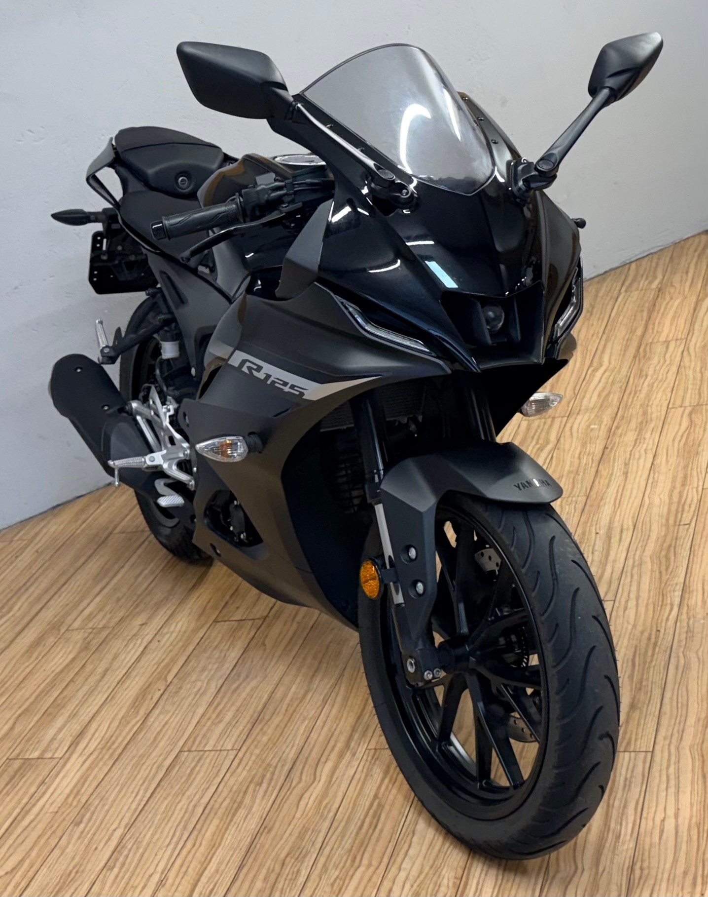 YAMAHA YZF-R 125 ABS-image-0