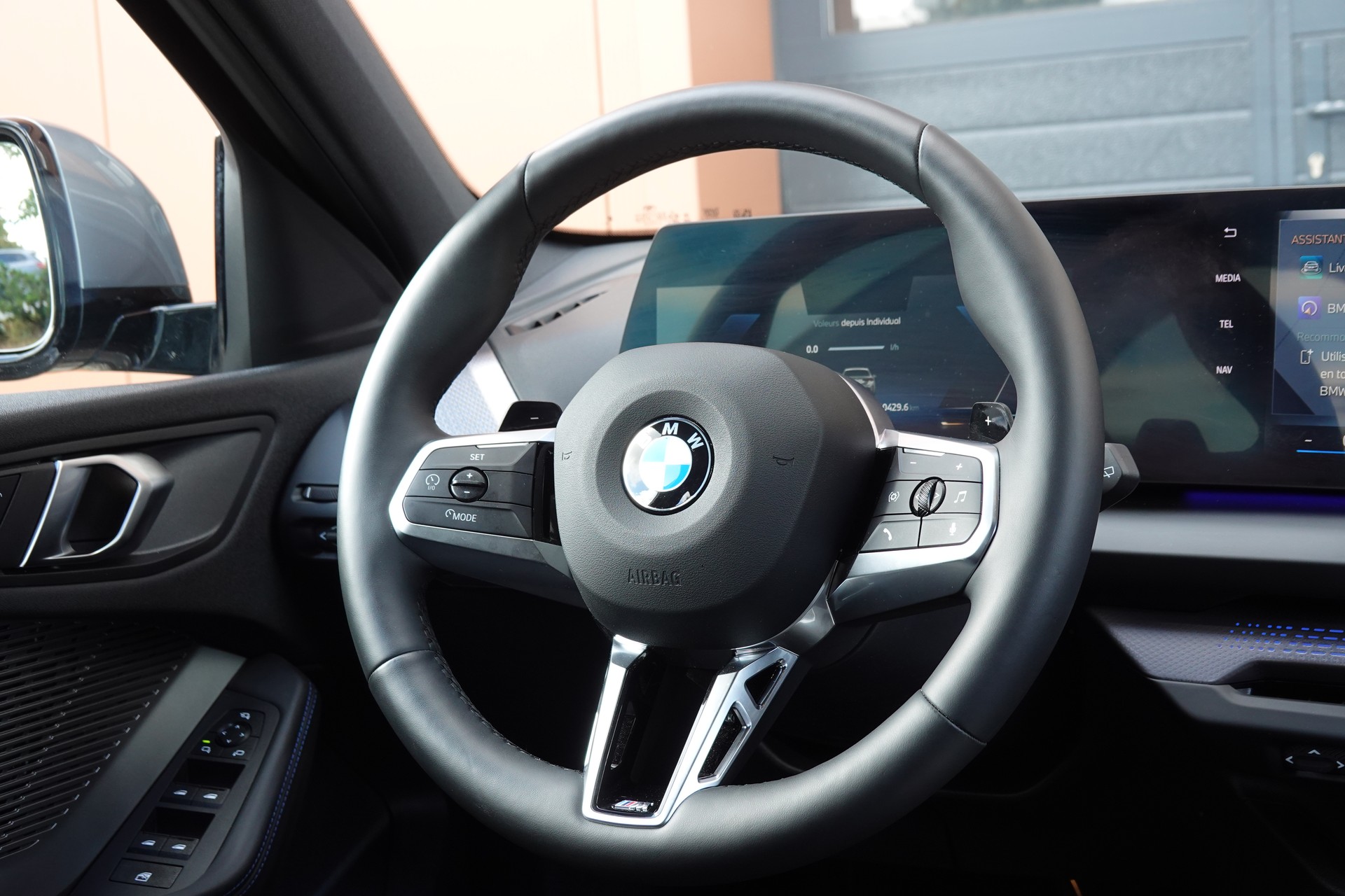 BMW 120 M Sport Steptronic - "LEASING DES 2,9% * Caméra Recul + Capteurs * Drive Select * Cuir/Alcantara"-image-11
