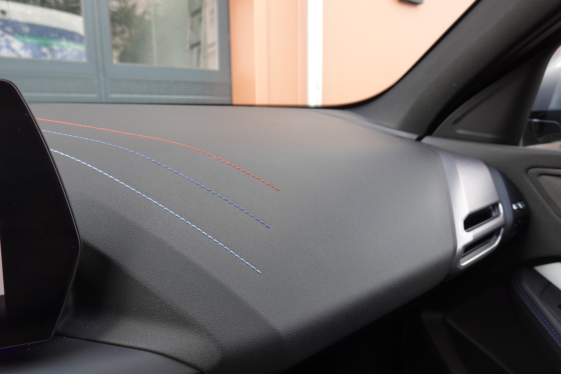 BMW 120 M Sport Steptronic - "LEASING DES 2,9% * Caméra Recul + Capteurs * Drive Select * Cuir/Alcantara"-image-20