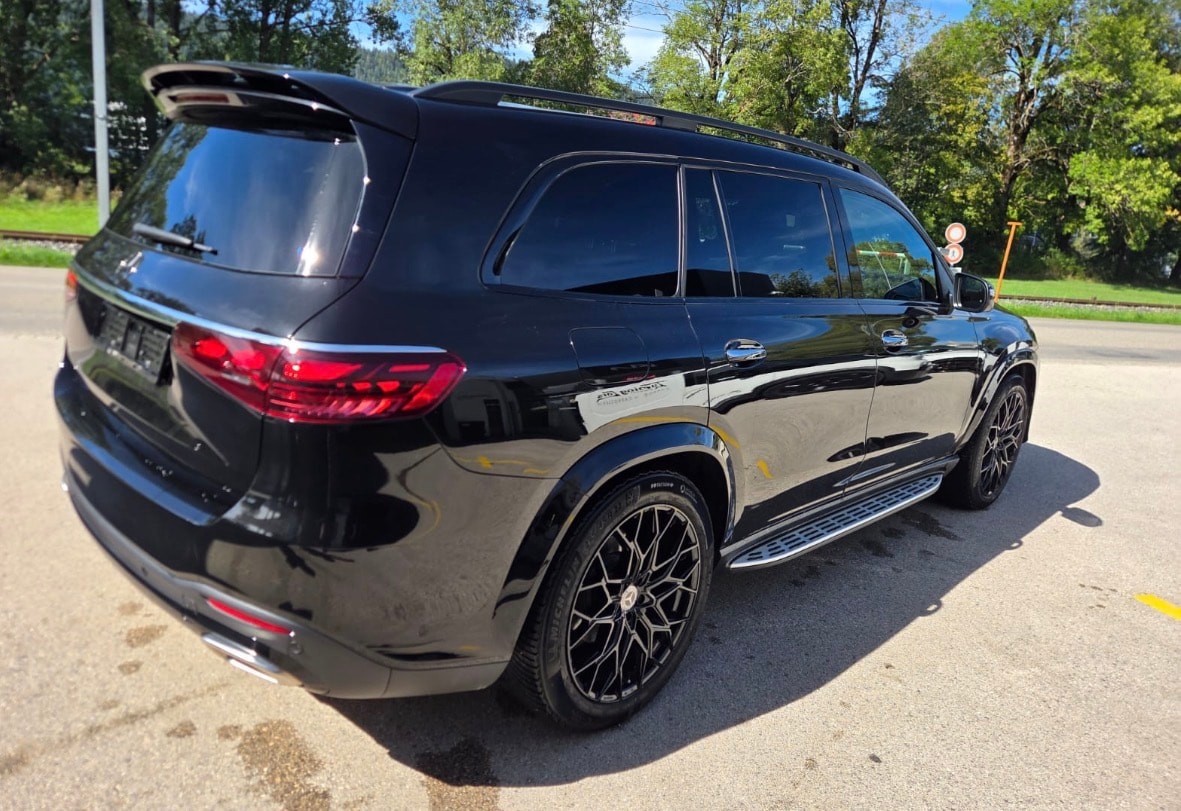 MERCEDES-BENZ GLS 580 AMG Line 4matic-image-3