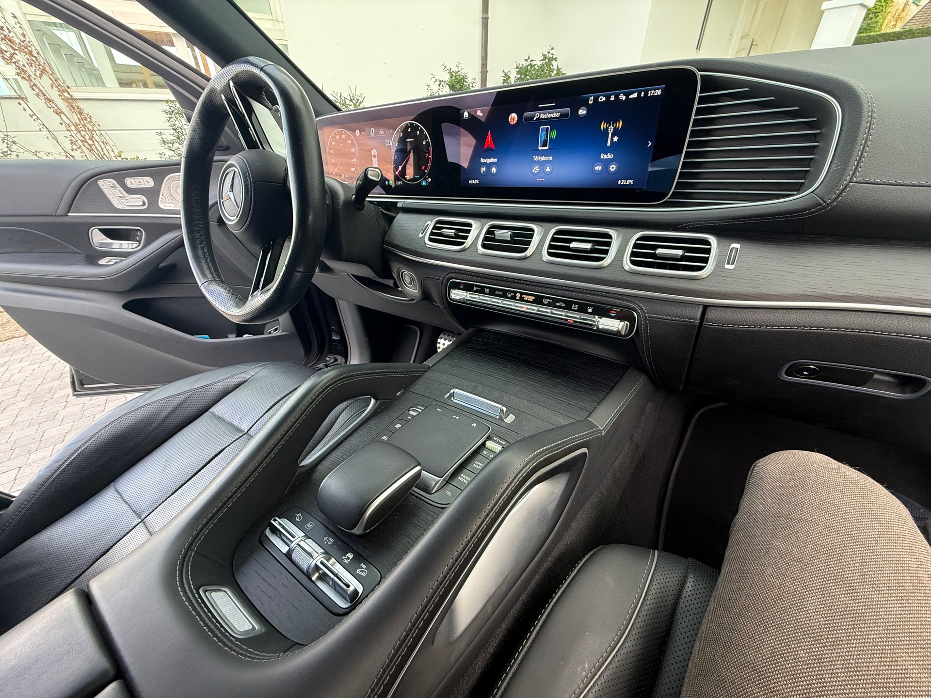 MERCEDES-BENZ GLS 580 AMG Line 4matic-image-7