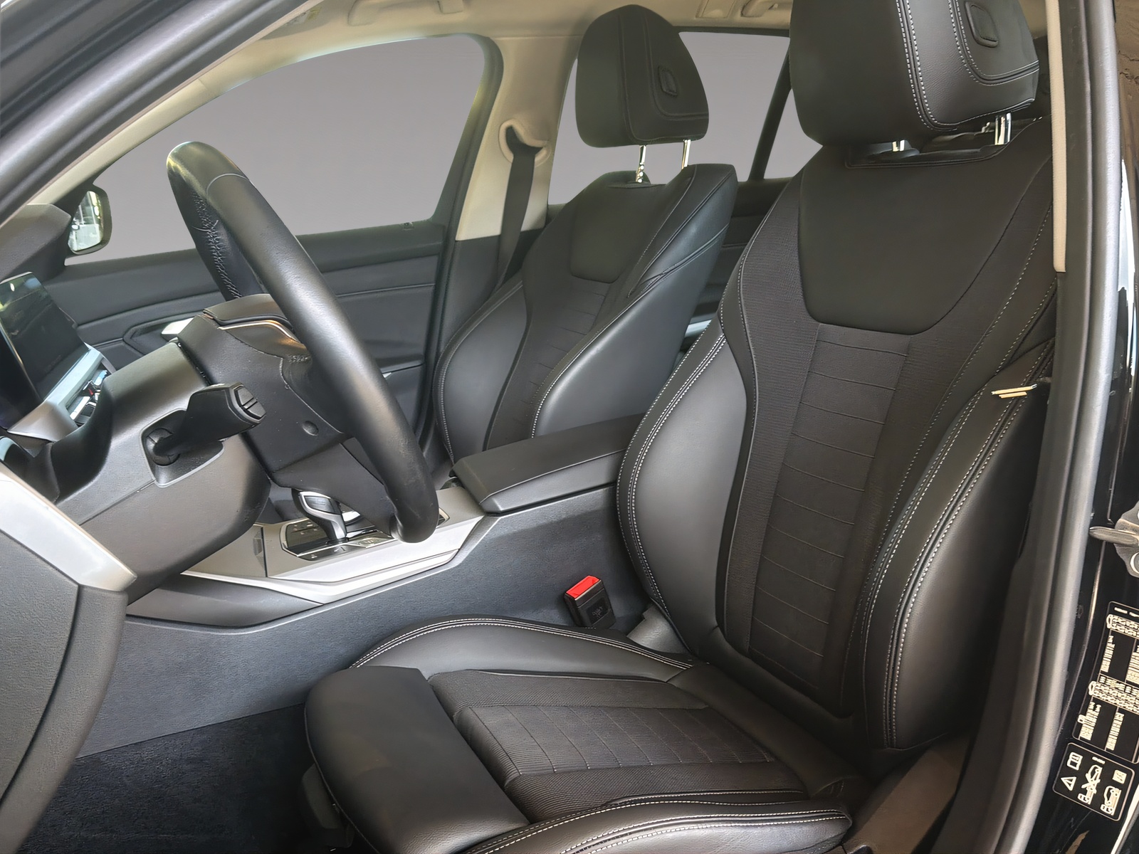 BMW 320d xDrive-image-5