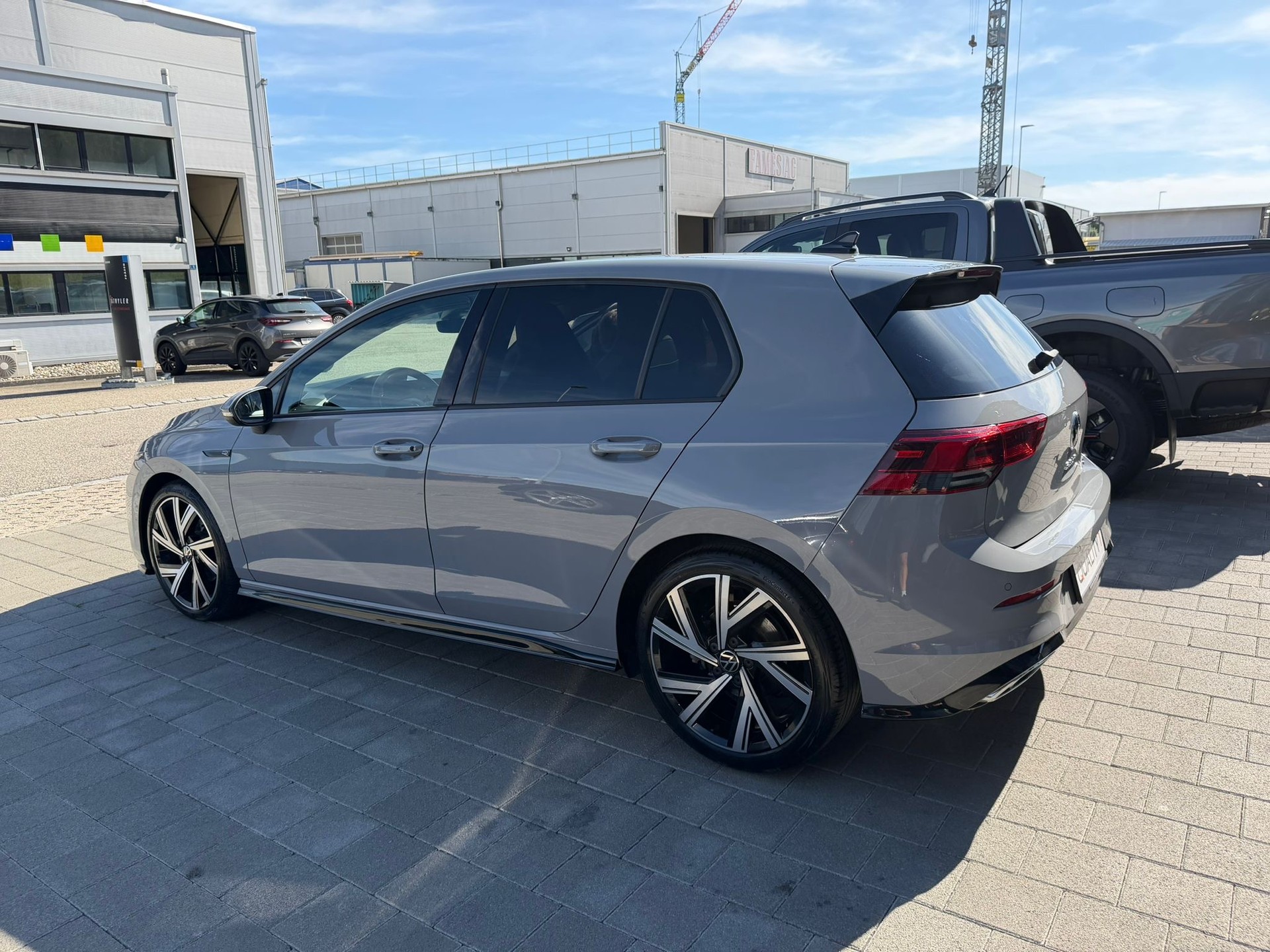 VW Golf 1.5 eTSI mHEV ACT R-Line DSG-image-9