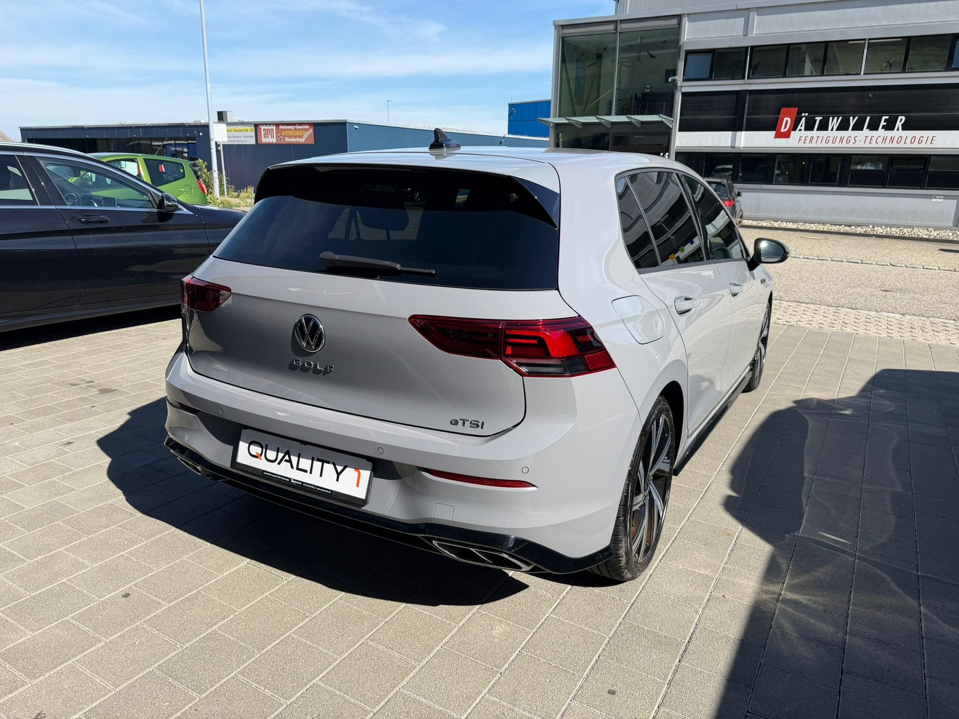 VW Golf 1.5 eTSI mHEV ACT R-Line DSG-image-8